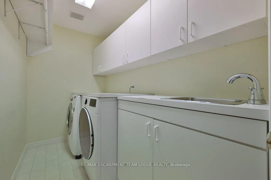 Photo 39 of 2111 Kevin Crescent, Burlington, Headon — HOMEH