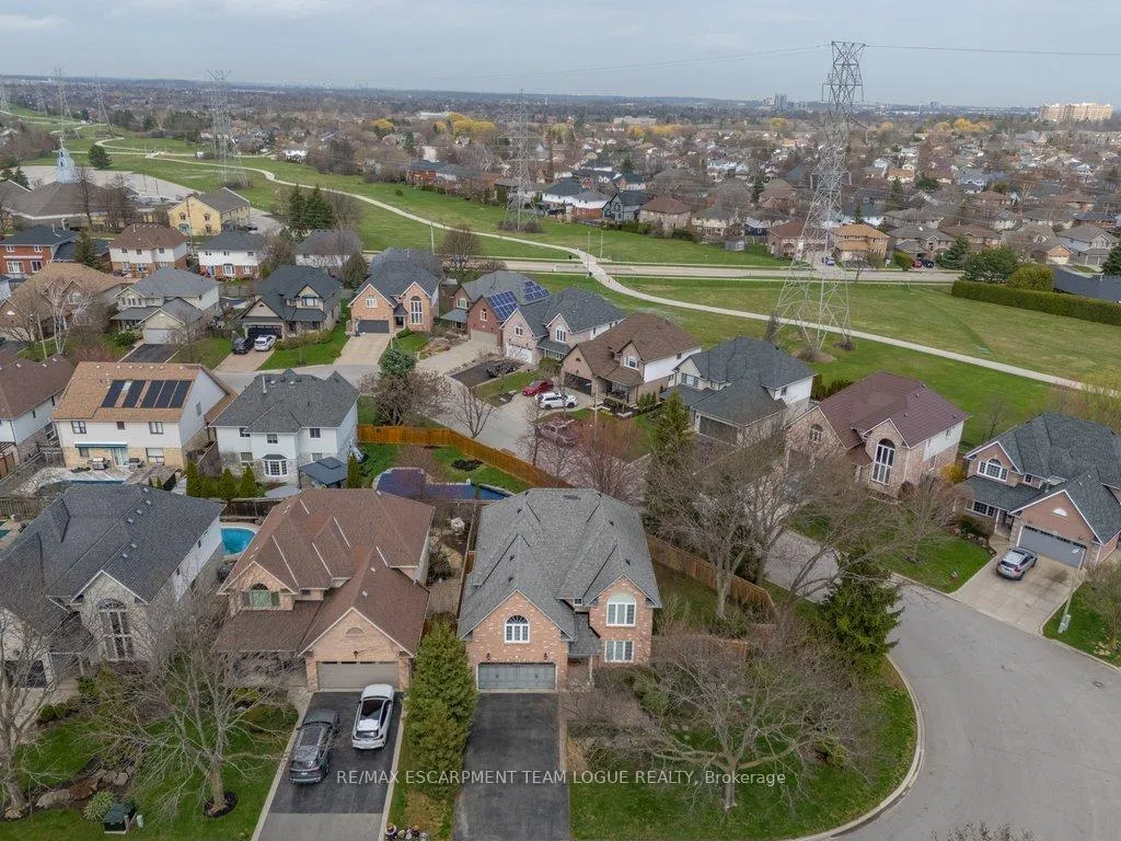 Photo 48 of 2111 Kevin Crescent, Burlington, Headon — HOMEH