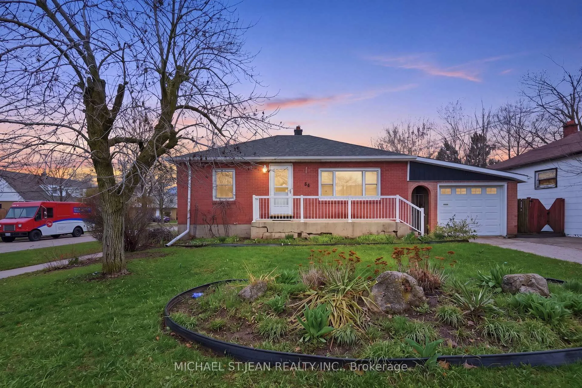 Photo 1 of 54 Bingham Road, Hamilton, McQuesten — HOMEH