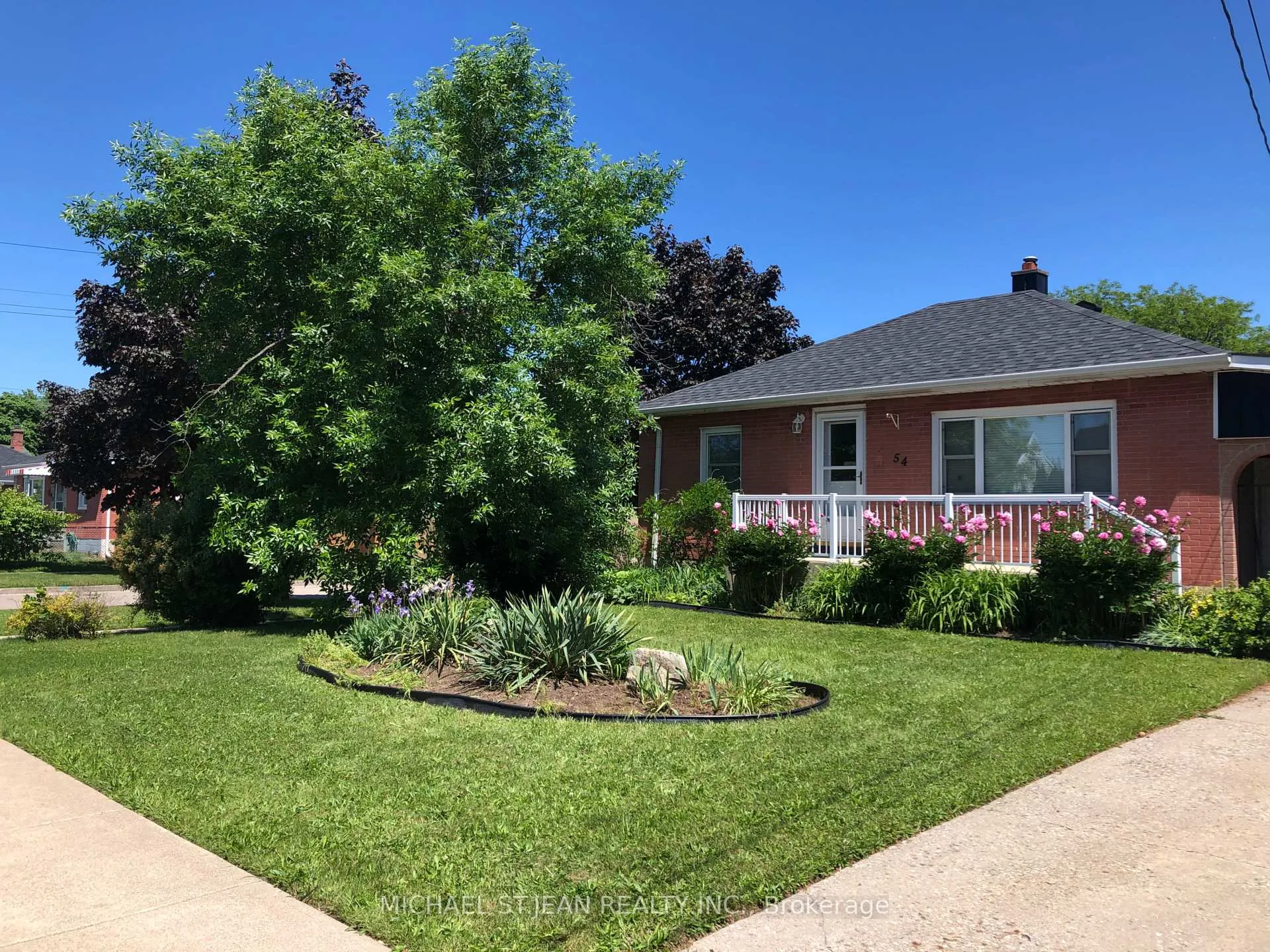 Photo 3 of 54 Bingham Road, Hamilton, McQuesten — HOMEH