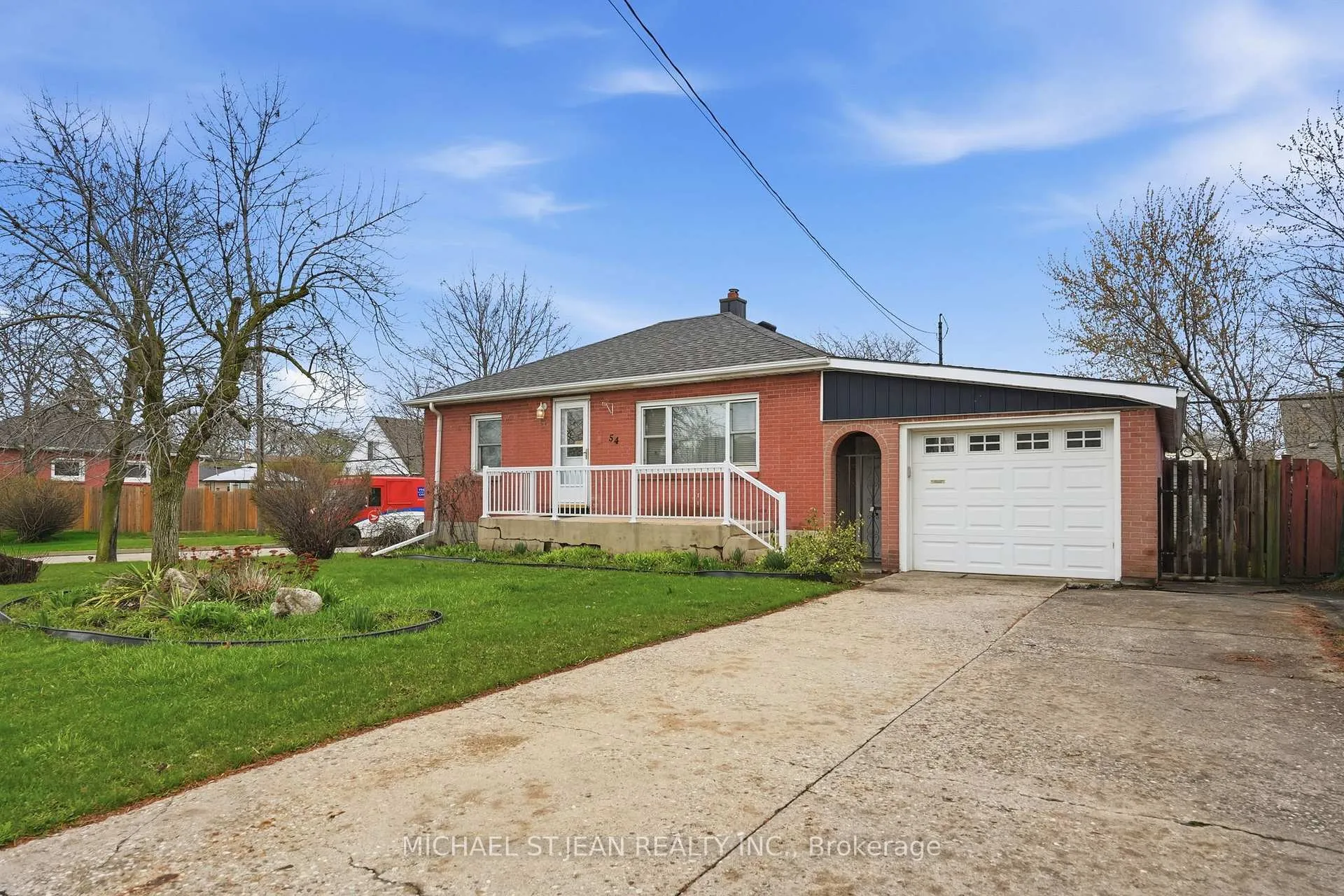 Photo 4 of 54 Bingham Road, Hamilton, McQuesten — HOMEH