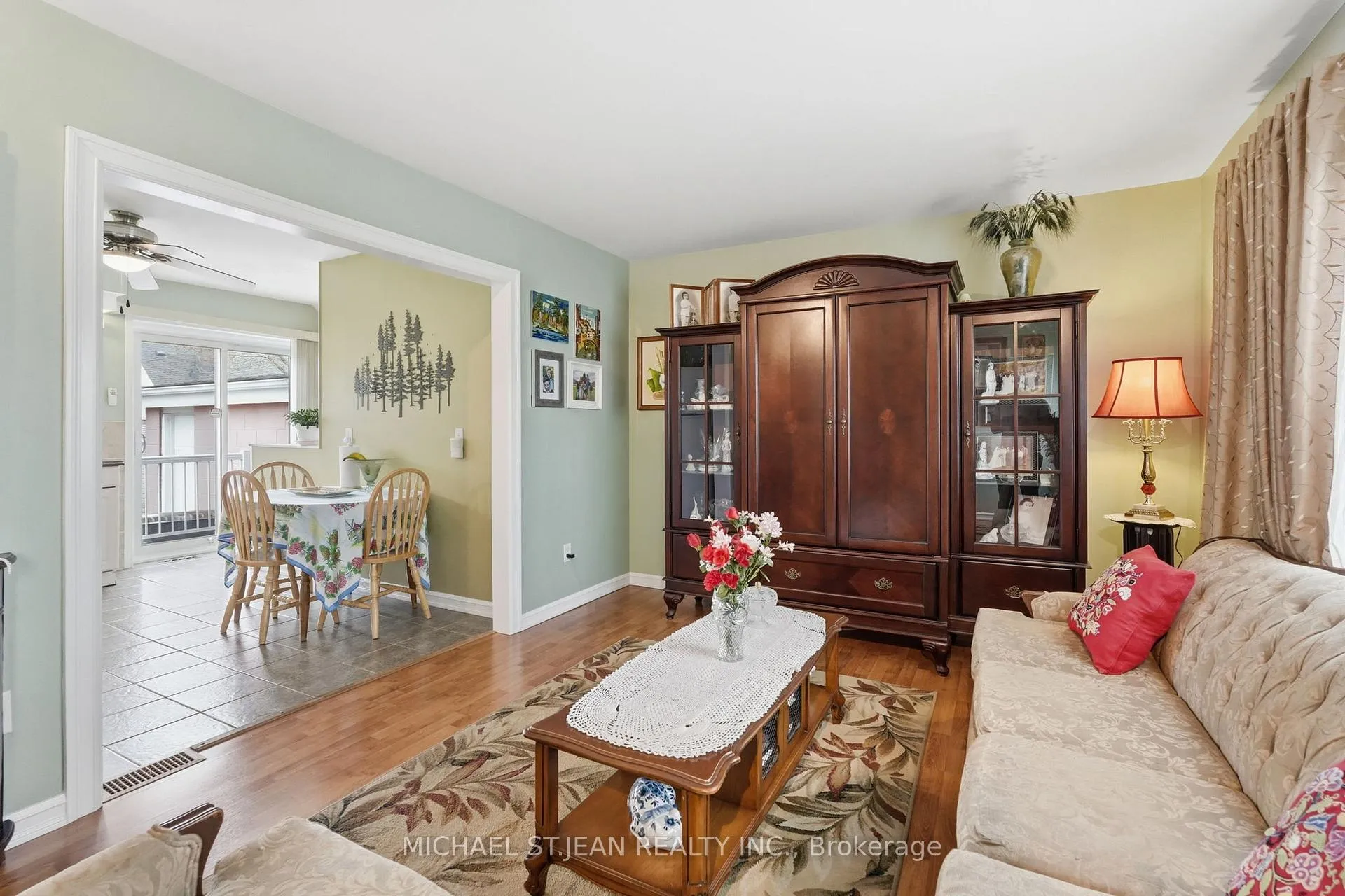 Photo 9 of 54 Bingham Road, Hamilton, McQuesten — HOMEH