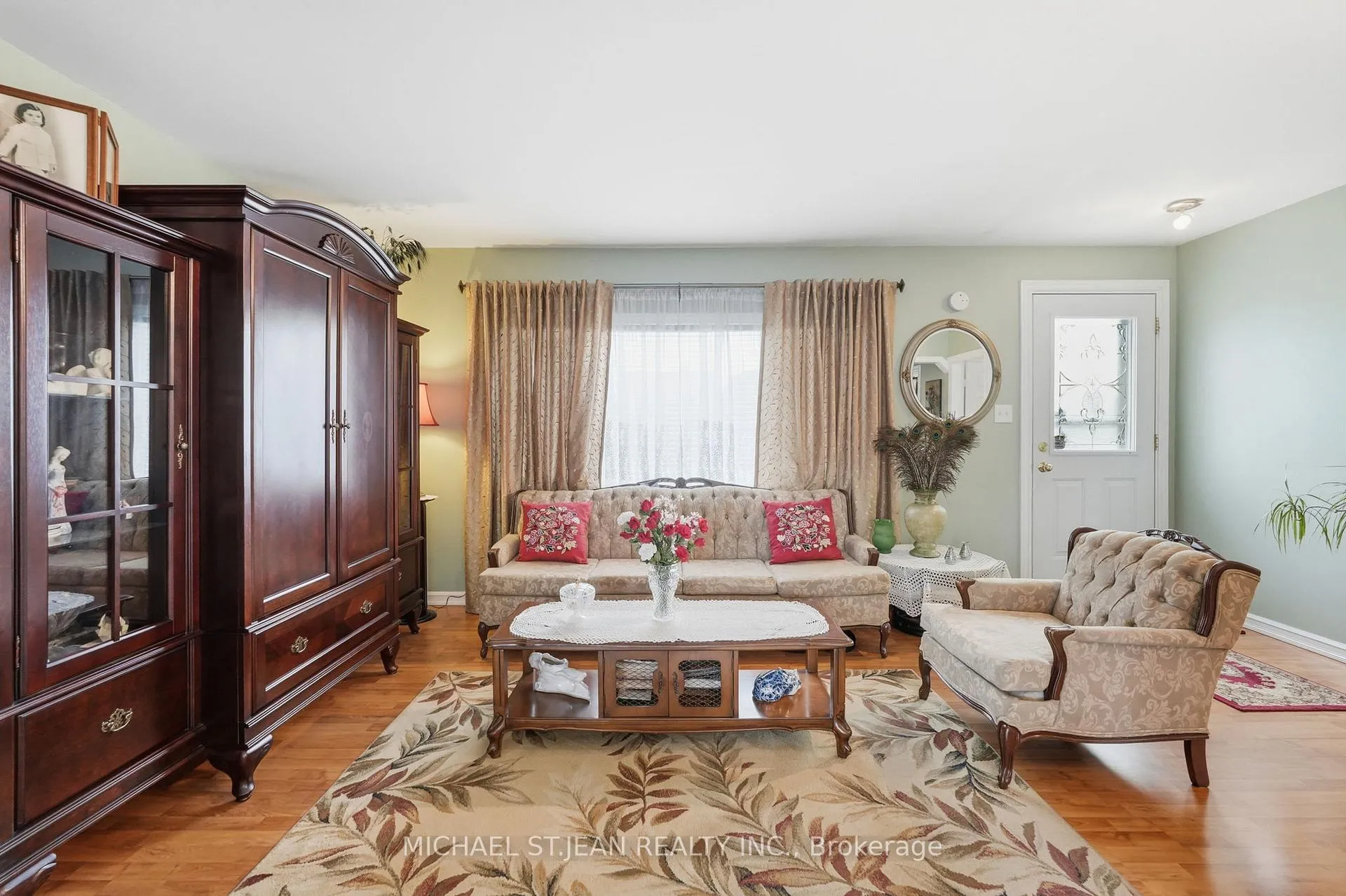 Photo 11 of 54 Bingham Road, Hamilton, McQuesten — HOMEH