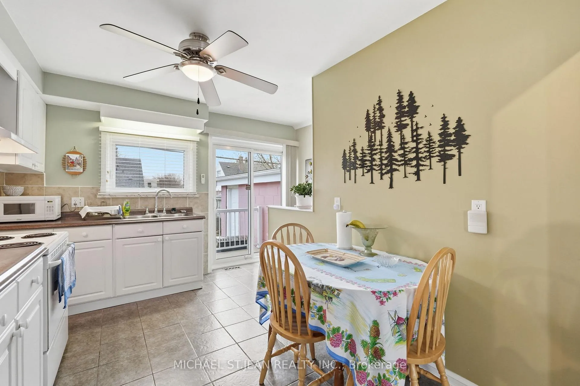 Photo 14 of 54 Bingham Road, Hamilton, McQuesten — HOMEH