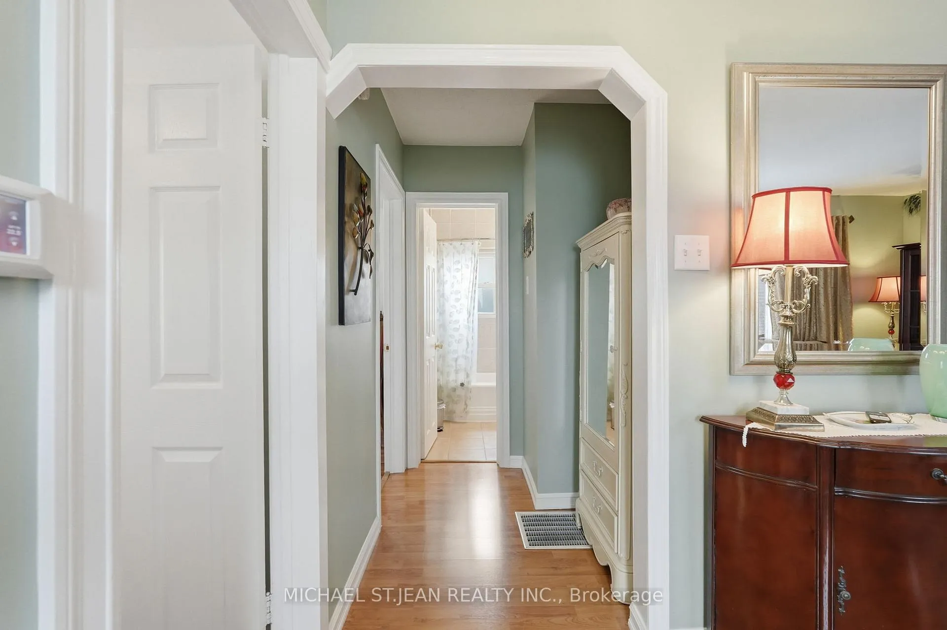 Photo 20 of 54 Bingham Road, Hamilton, McQuesten — HOMEH