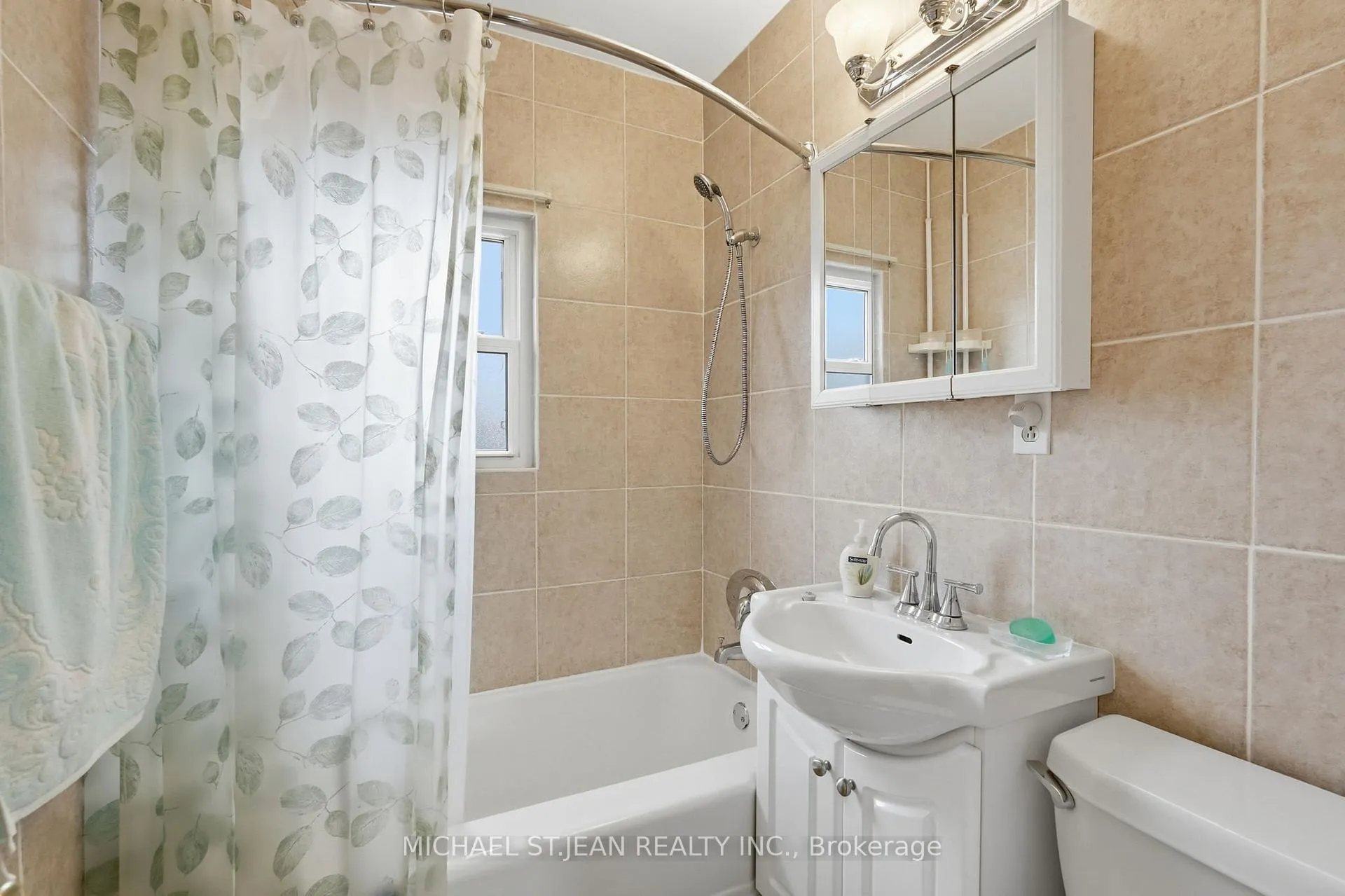 Photo 27 of 54 Bingham Road, Hamilton, McQuesten — HOMEH