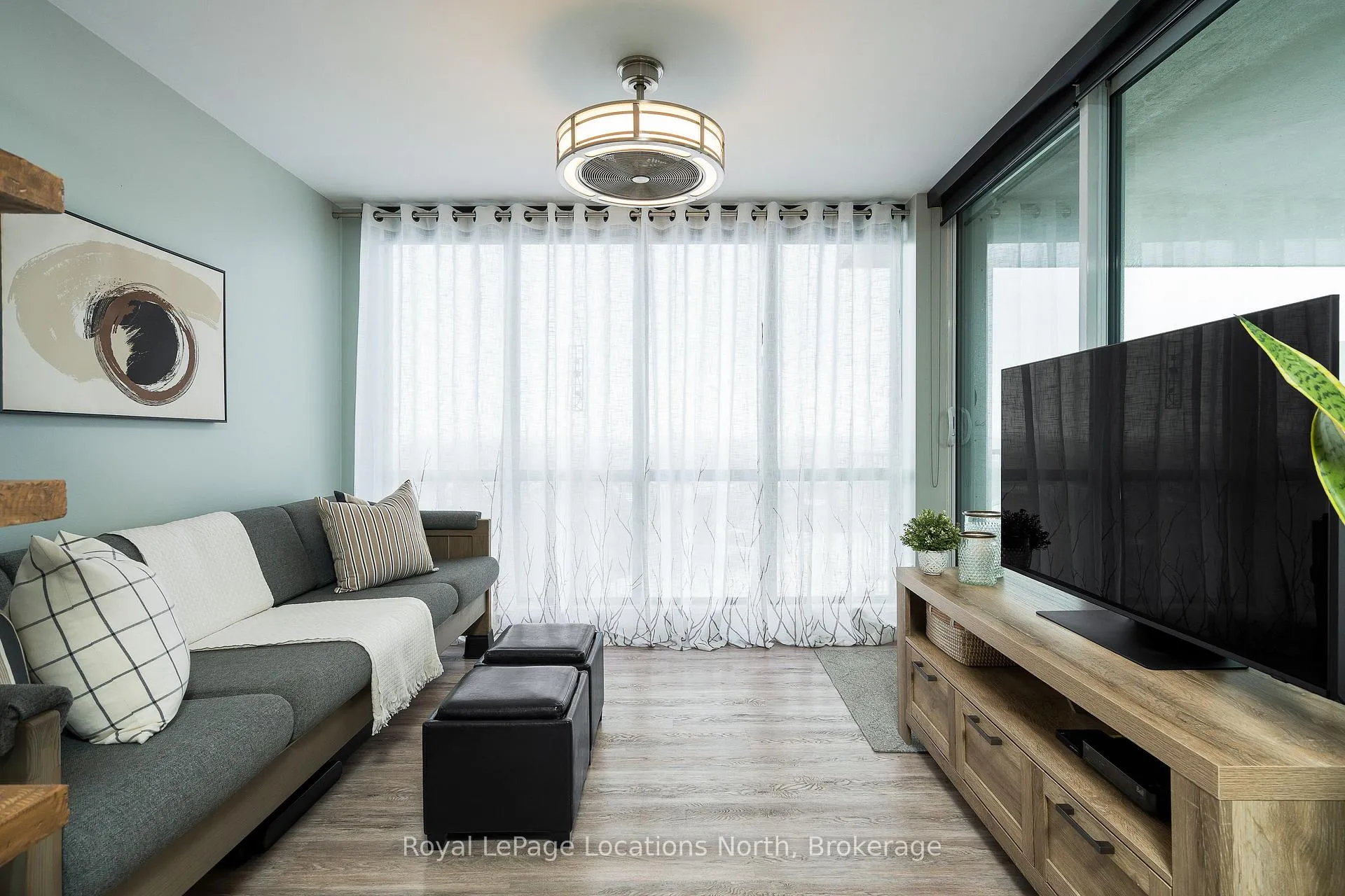 Photo 13 of Unit 901, 24 Ramblings Way, Collingwood — HOMEH