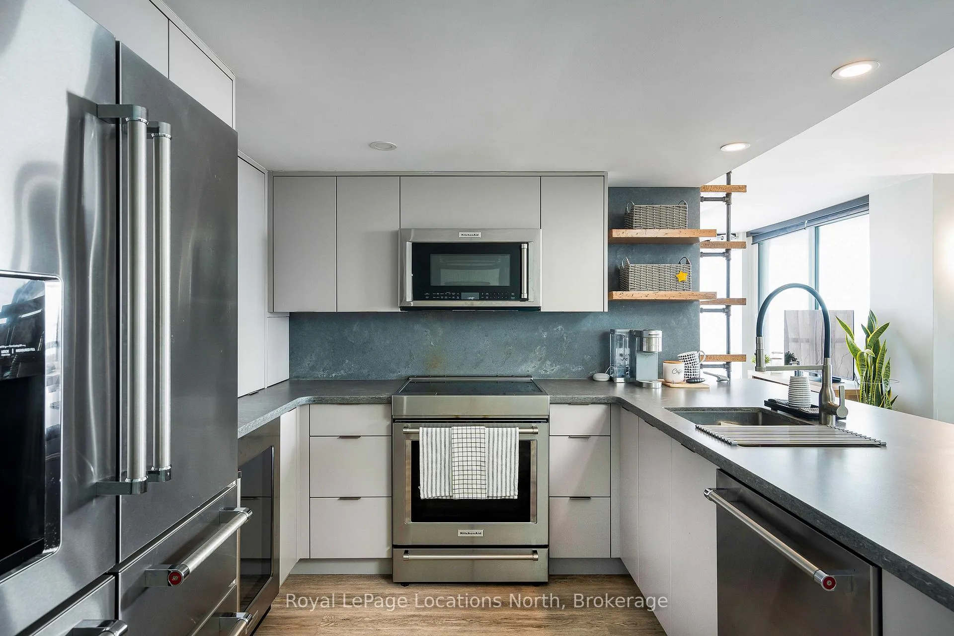 Photo 17 of Unit 901, 24 Ramblings Way, Collingwood — HOMEH