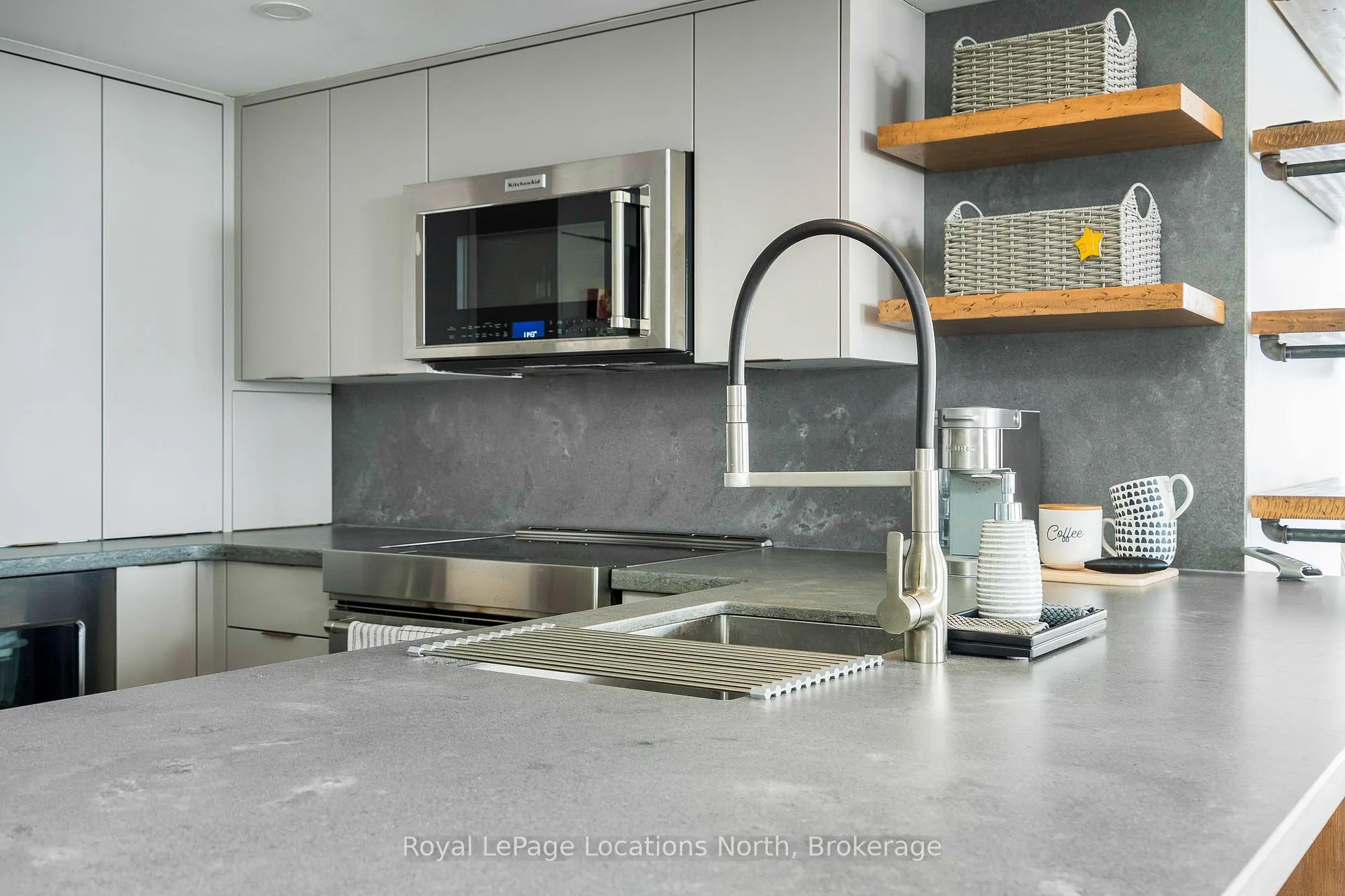 Photo 18 of Unit 901, 24 Ramblings Way, Collingwood — HOMEH