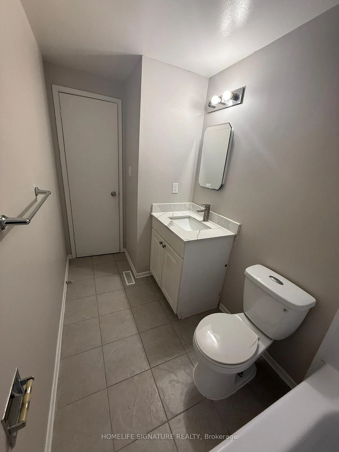 Photo 17 of 4 Carleton Place, Brampton, Bramalea West Industrial — HOMEH