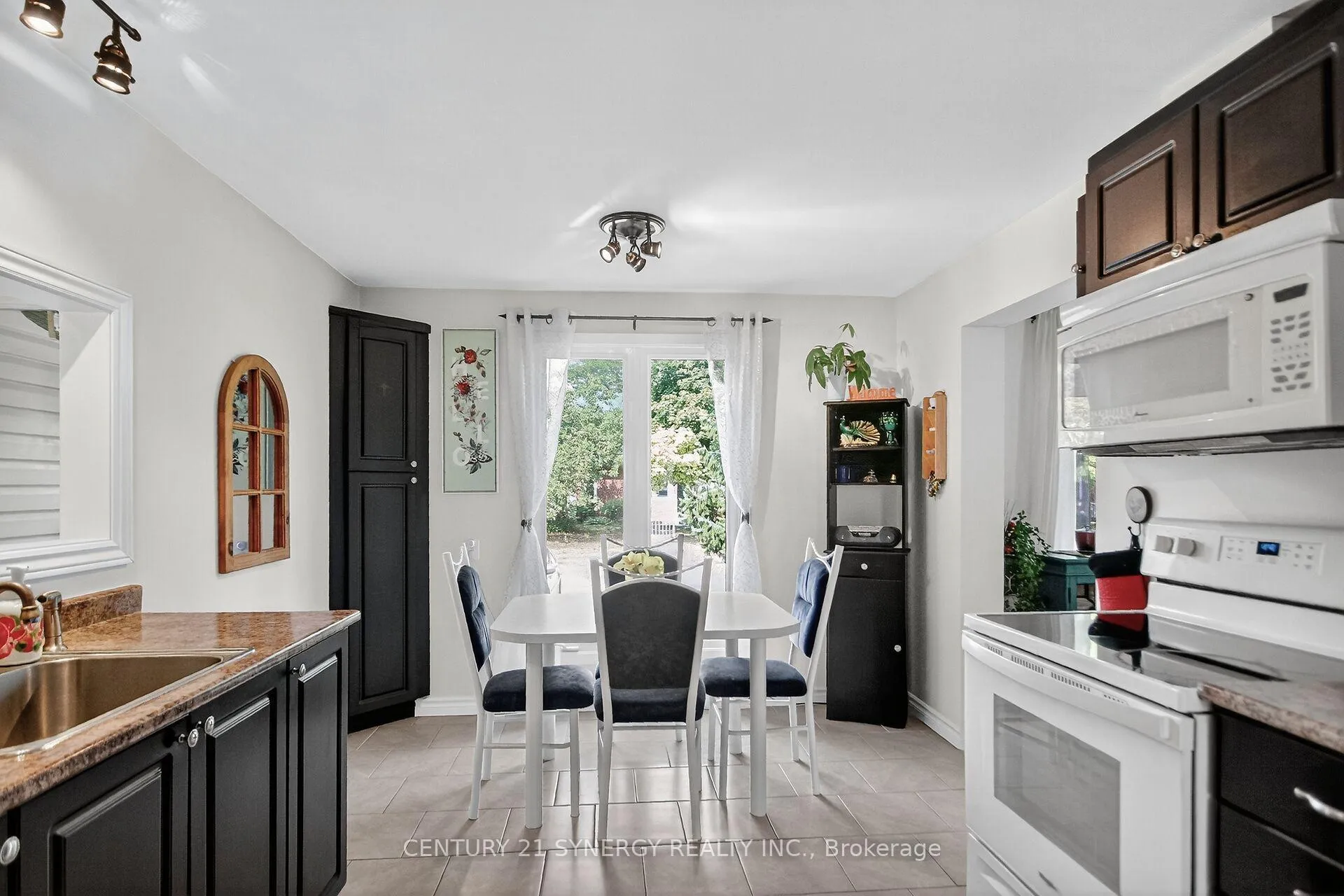 Photo 9 of 61 Fieldgate Drive, Ottawa, Barrhaven - Knollsbrook — HOMEH