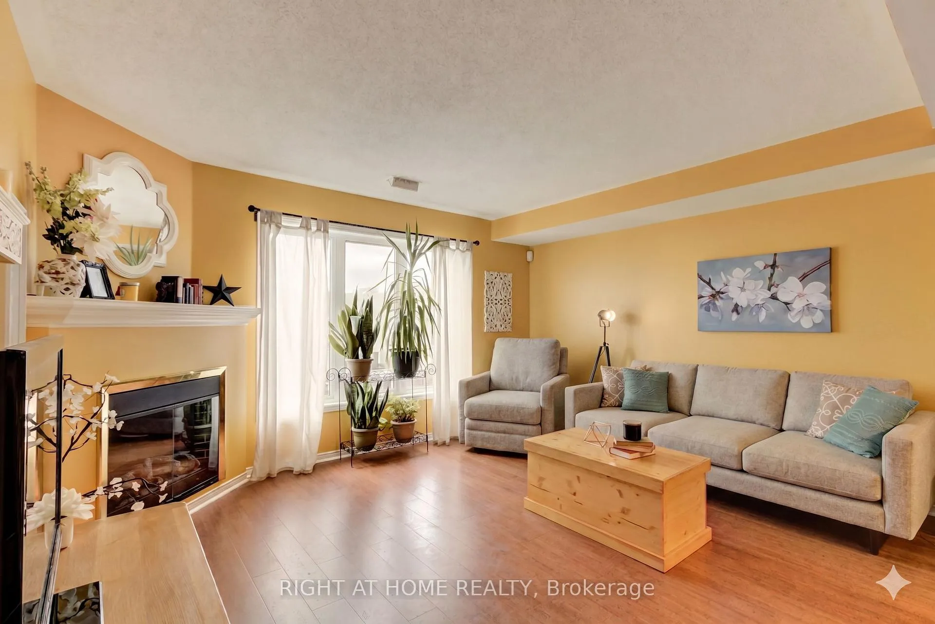 Photo 13 of Unit 47, 128 Bonfield Private, Ottawa, Avalon East — HOMEH