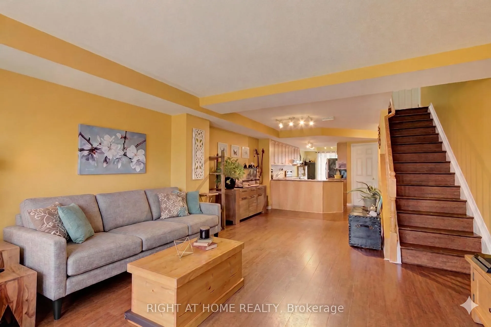 Photo 14 of Unit 47, 128 Bonfield Private, Ottawa, Avalon East — HOMEH