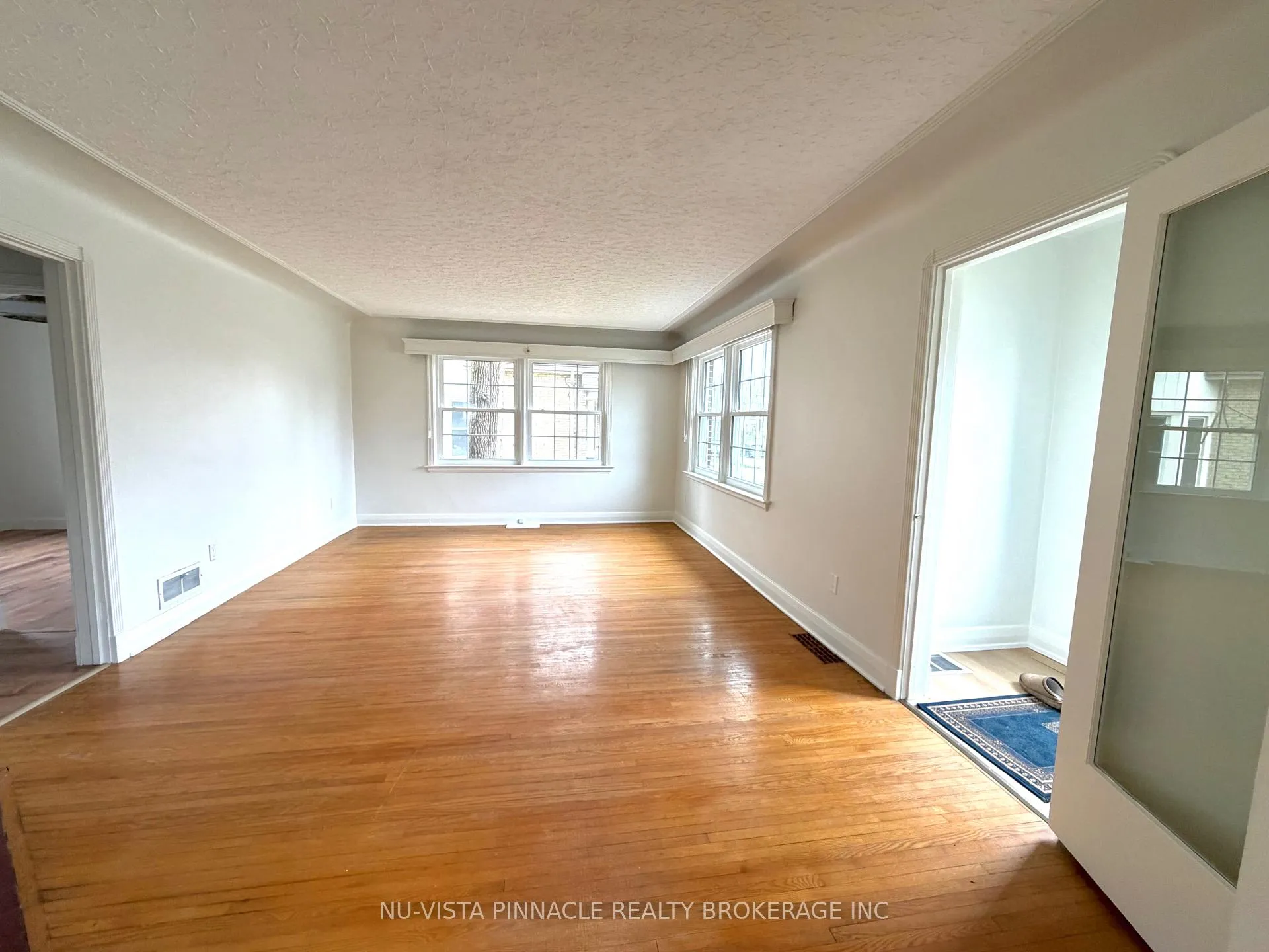 Photo 6 of 7061 Longwoods Road, London, South MM — HOMEH