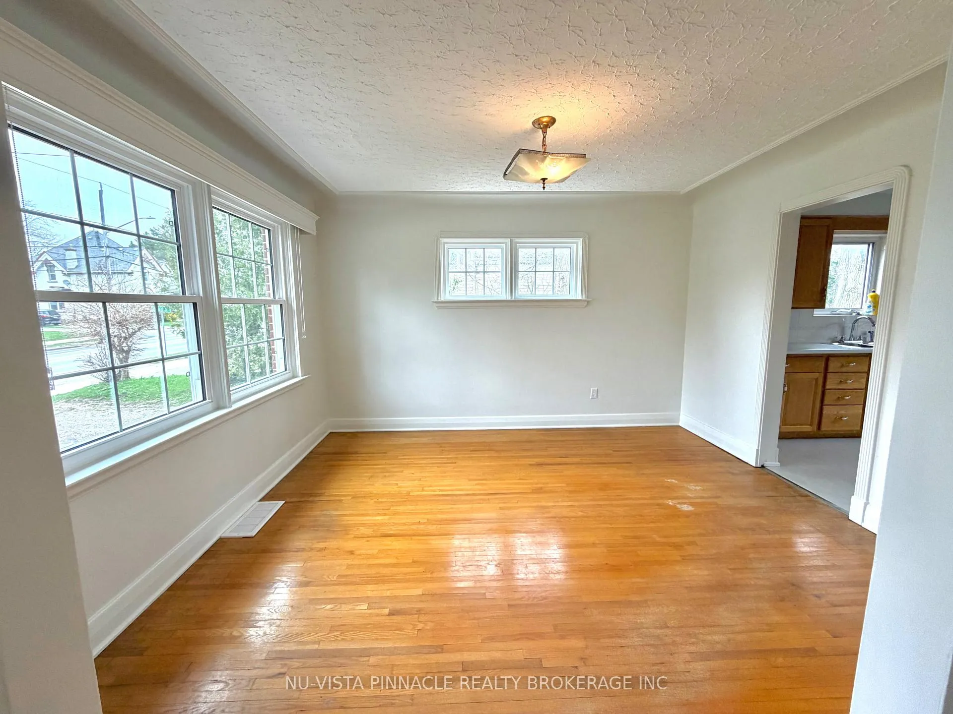 Photo 12 of 7061 Longwoods Road, London, South MM — HOMEH