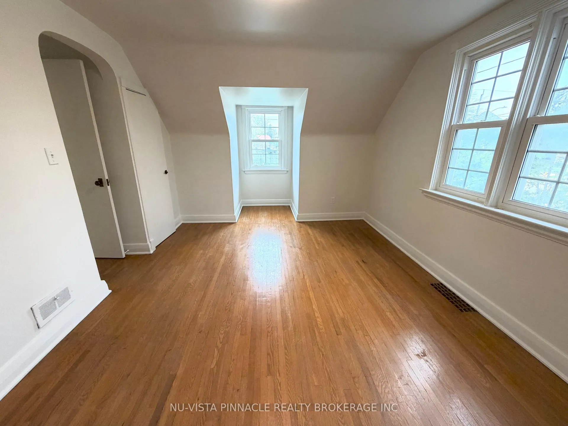 Photo 22 of 7061 Longwoods Road, London, South MM — HOMEH