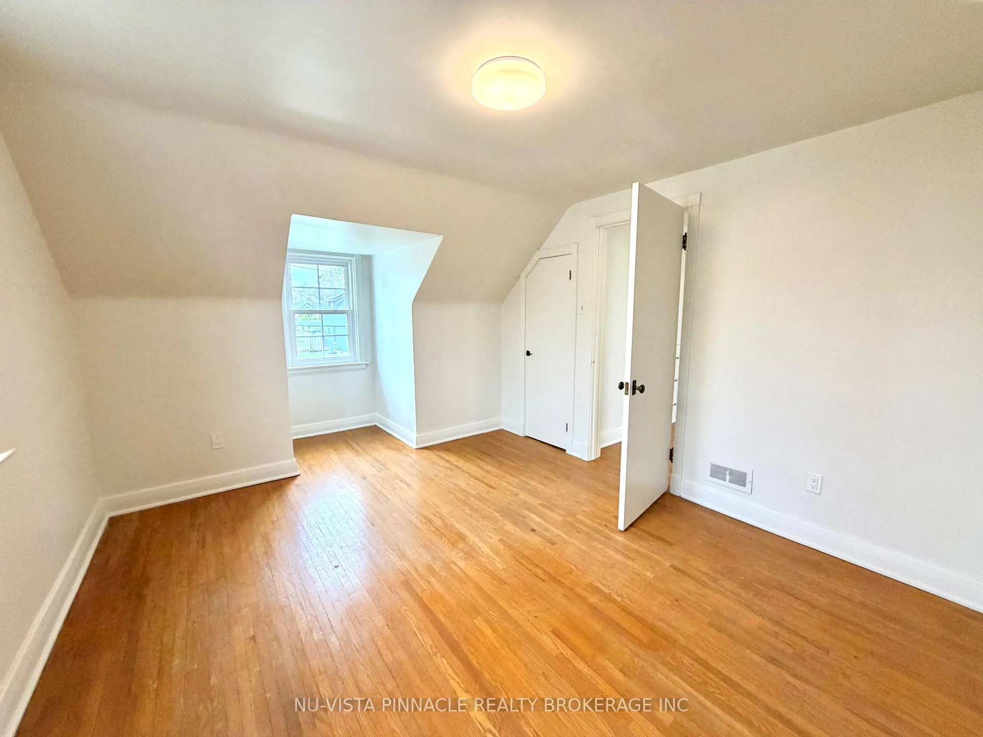 Photo 24 of 7061 Longwoods Road, London, South MM — HOMEH