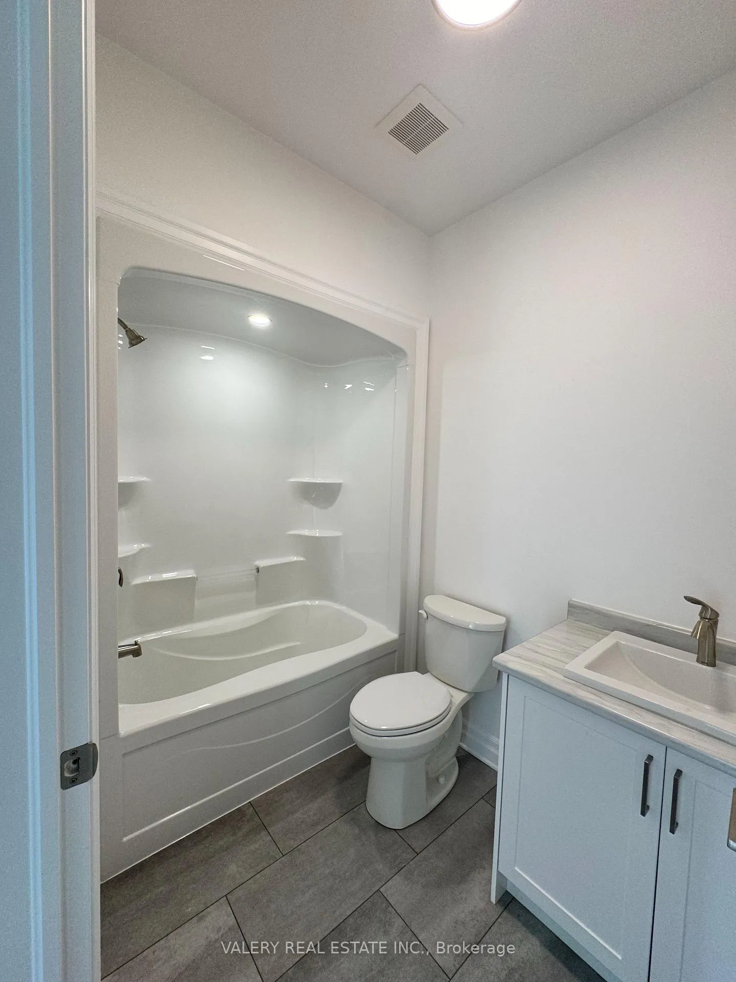 Photo 4 of Unit Main - 2, 7489 Marvel Drive, Niagara Falls, Brown — HOMEH