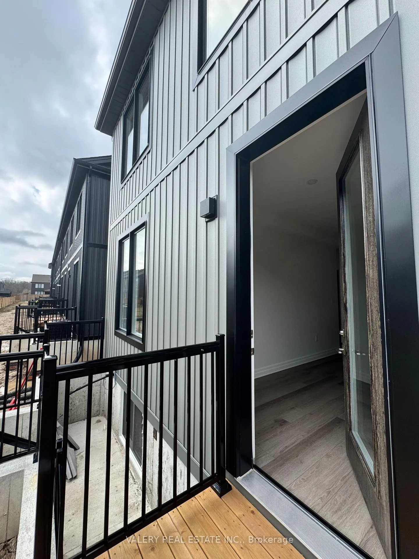 Photo 6 of Unit Main - 2, 7489 Marvel Drive, Niagara Falls, Brown — HOMEH