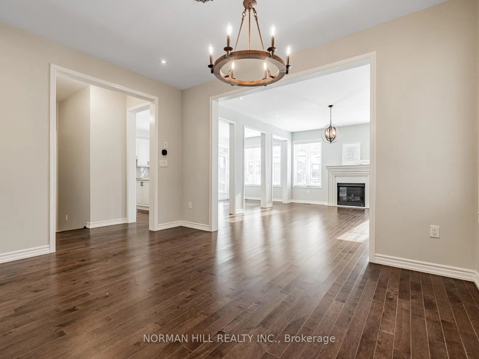 Photo 6 of 17 St Anne Way, Vaughan, Kleinburg — HOMEH
