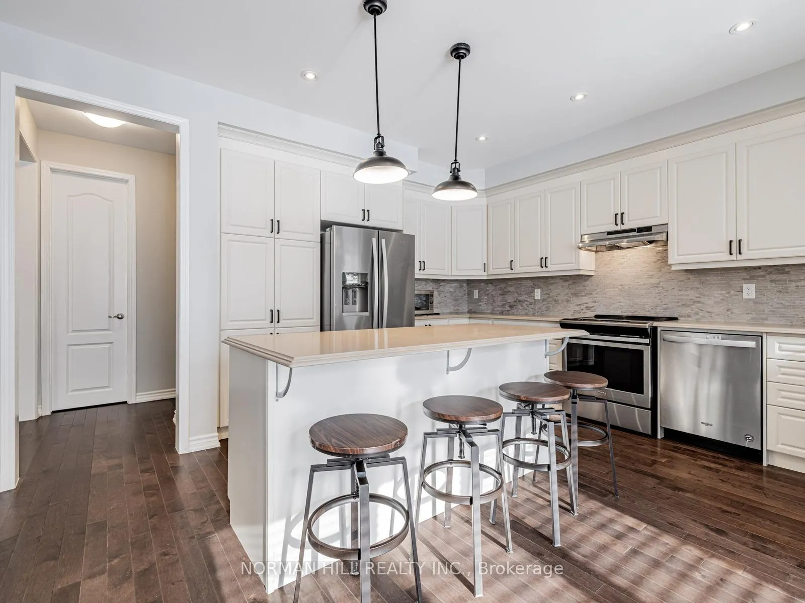 Photo 13 of 17 St Anne Way, Vaughan, Kleinburg — HOMEH