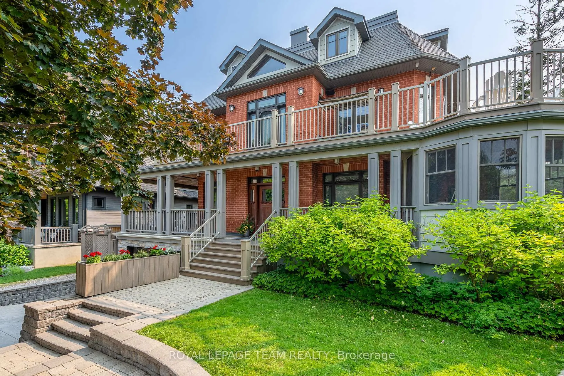 Photo 2 of 483 Golden Avenue, Ottawa, McKellar/Highland — HOMEH