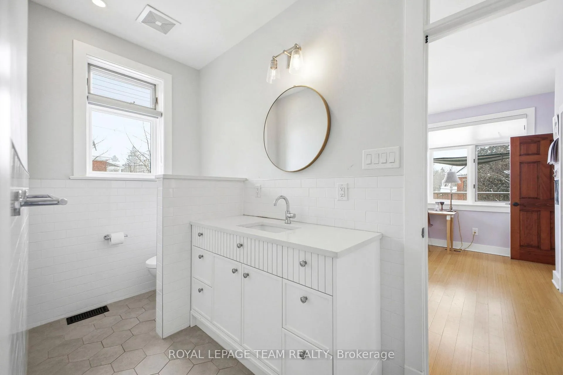 Photo 13 of 483 Golden Avenue, Ottawa, McKellar/Highland — HOMEH