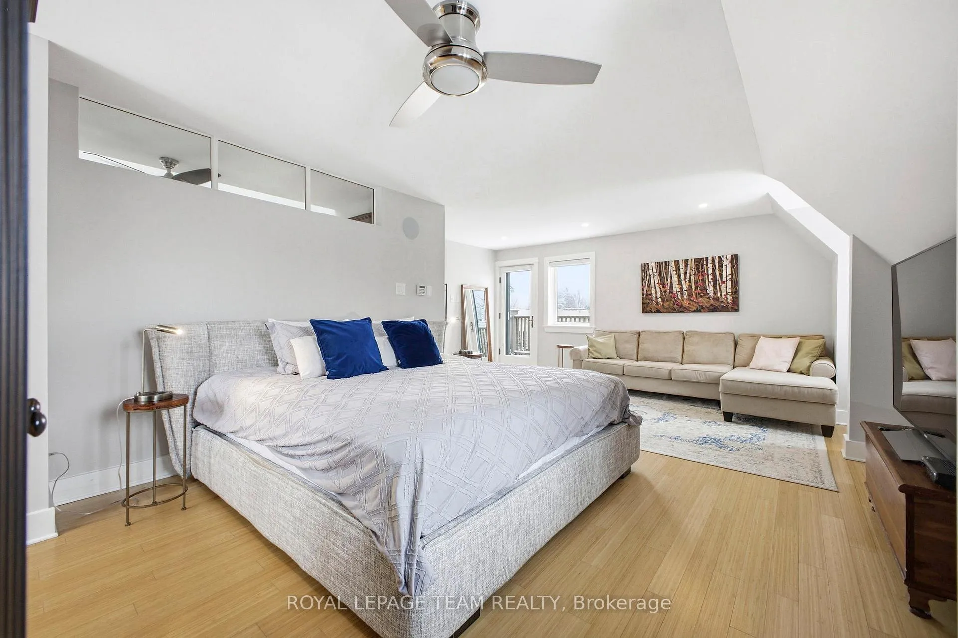 Photo 19 of 483 Golden Avenue, Ottawa, McKellar/Highland — HOMEH