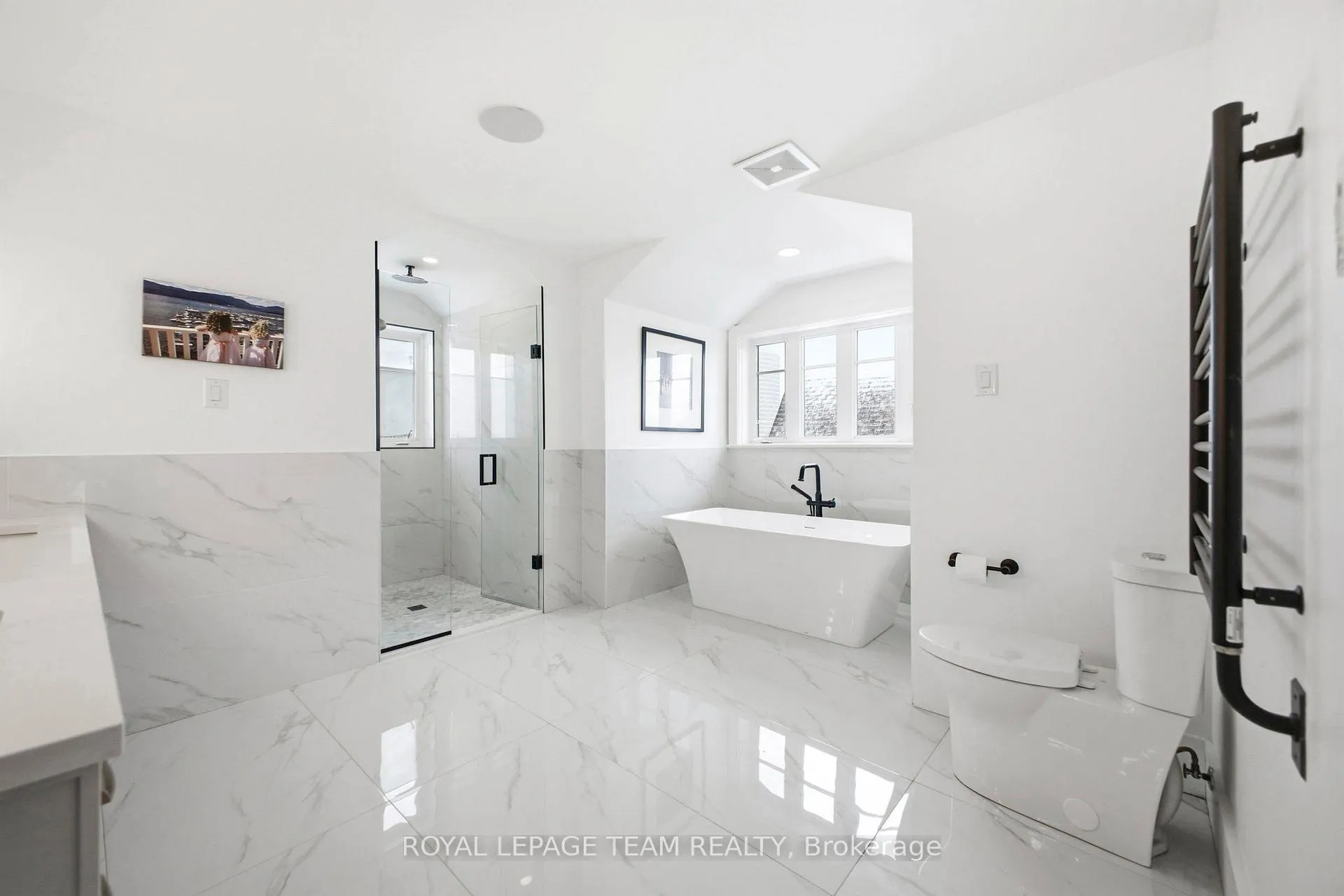 Photo 22 of 483 Golden Avenue, Ottawa, McKellar/Highland — HOMEH