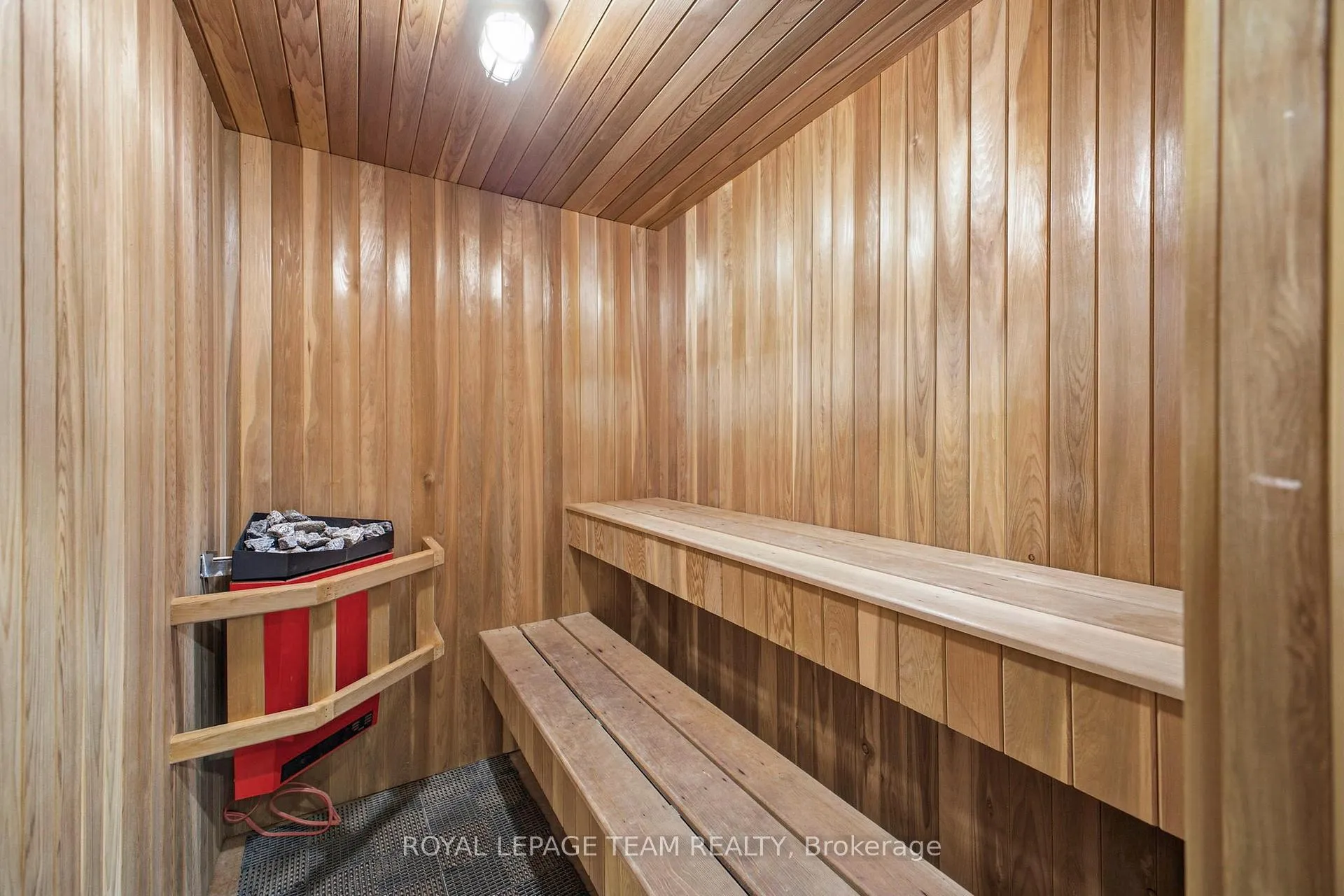 Photo 28 of 483 Golden Avenue, Ottawa, McKellar/Highland — HOMEH