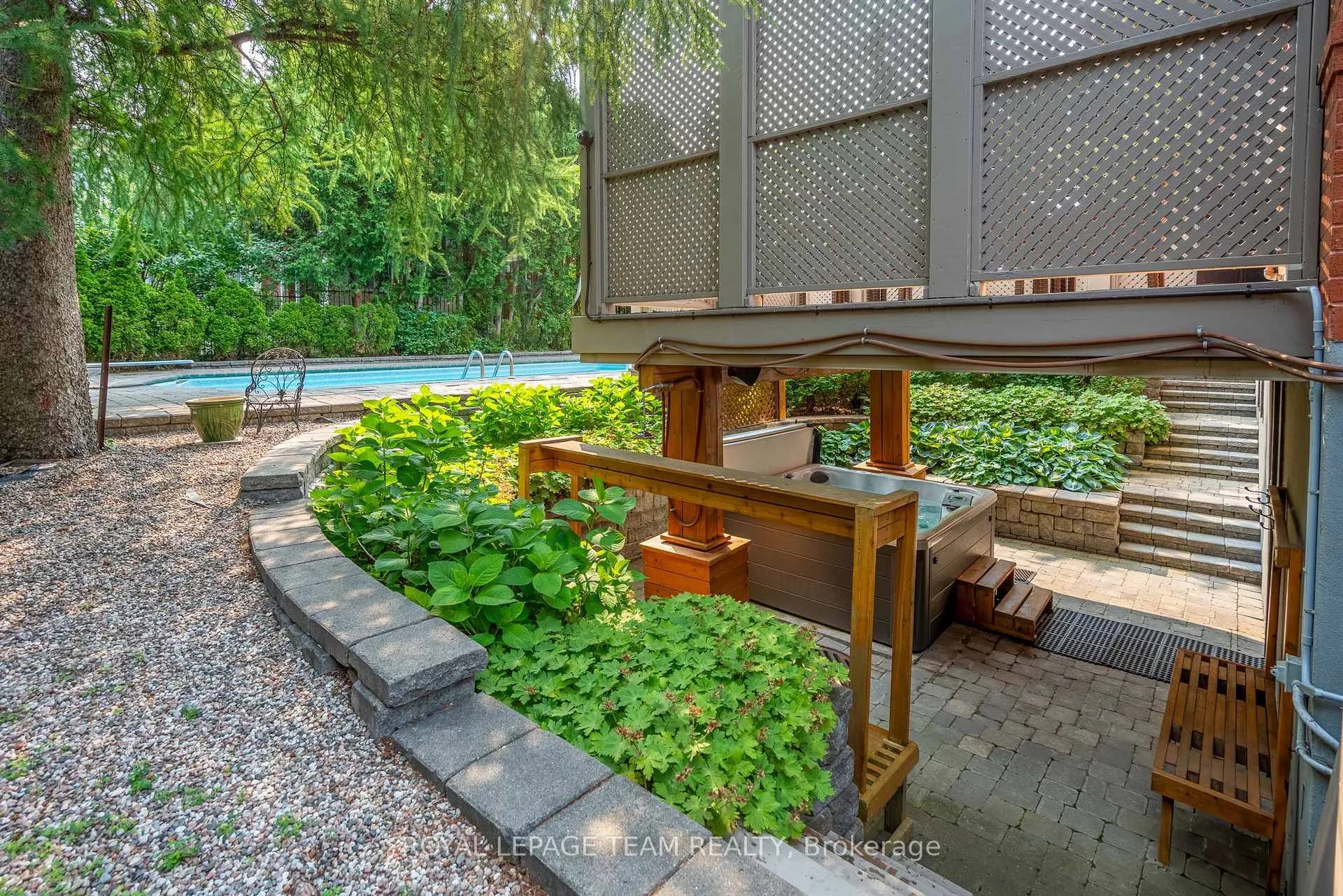 Photo 39 of 483 Golden Avenue, Ottawa, McKellar/Highland — HOMEH