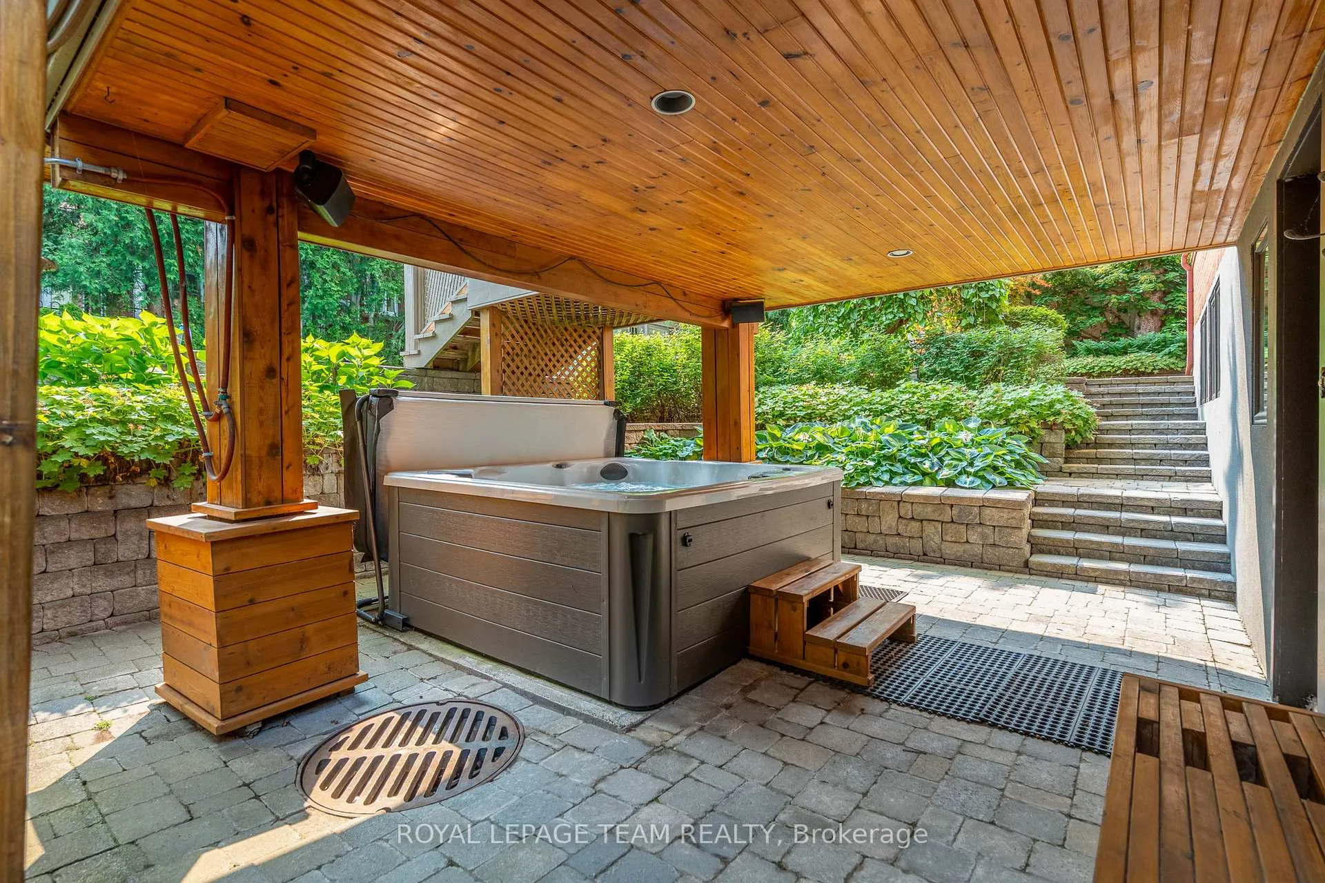 Photo 40 of 483 Golden Avenue, Ottawa, McKellar/Highland — HOMEH