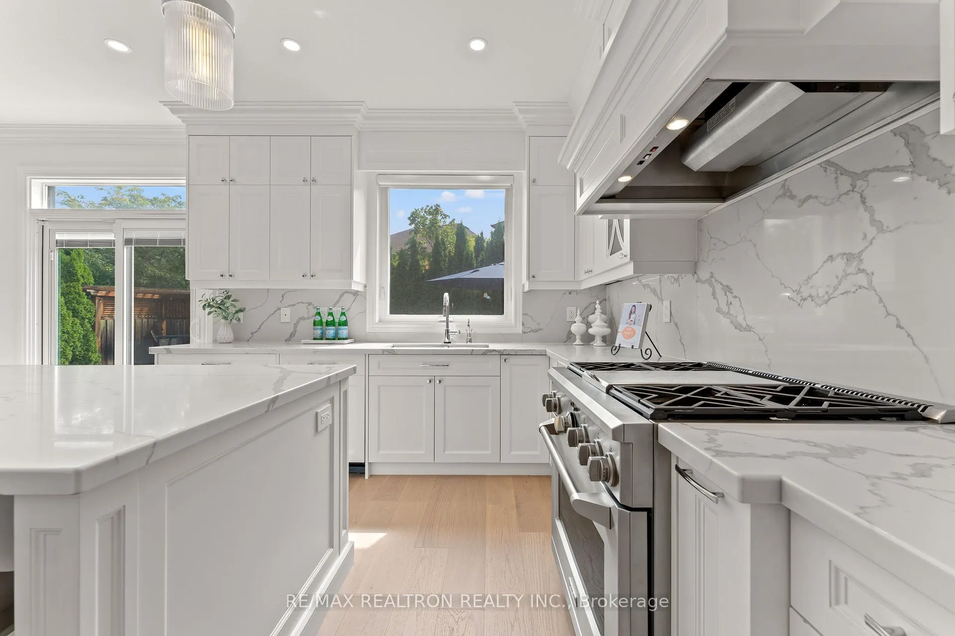 Photo 13 of 43 Basie Gate, Vaughan, Patterson — HOMEH
