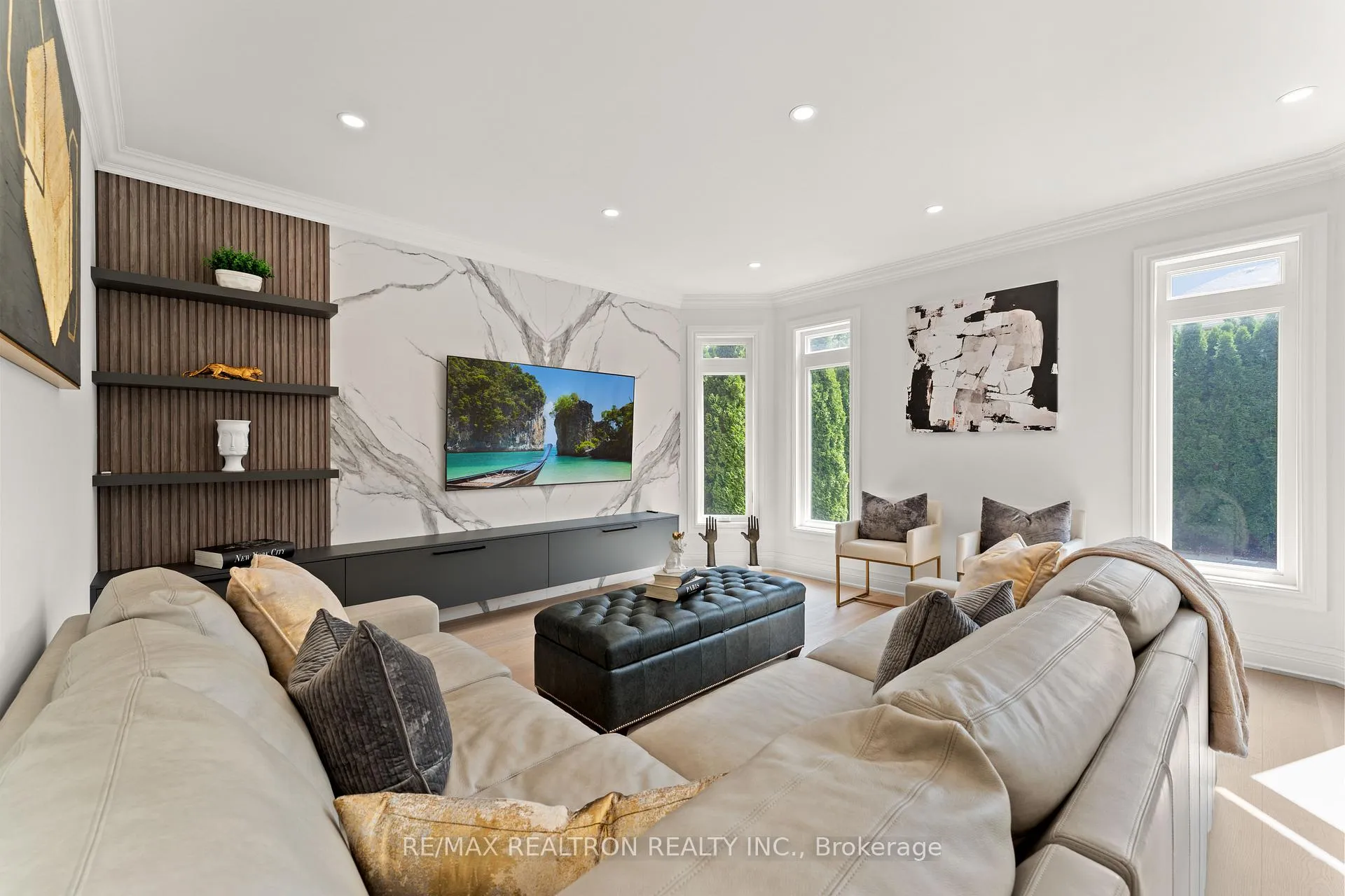 Photo 18 of 43 Basie Gate, Vaughan, Patterson — HOMEH