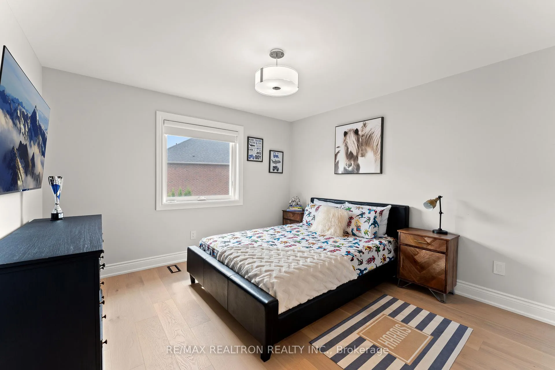 Photo 27 of 43 Basie Gate, Vaughan, Patterson — HOMEH