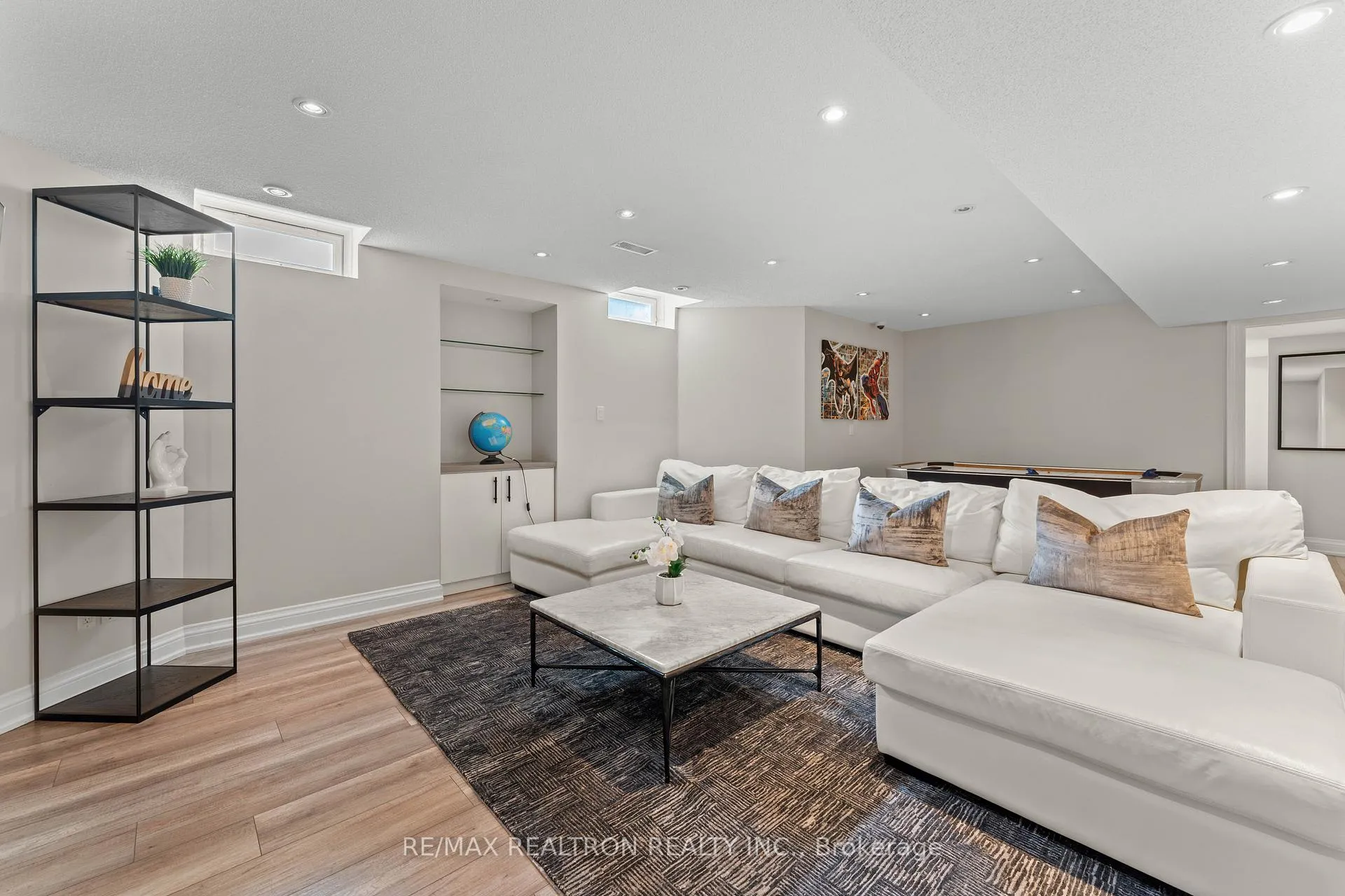 Photo 38 of 43 Basie Gate, Vaughan, Patterson — HOMEH