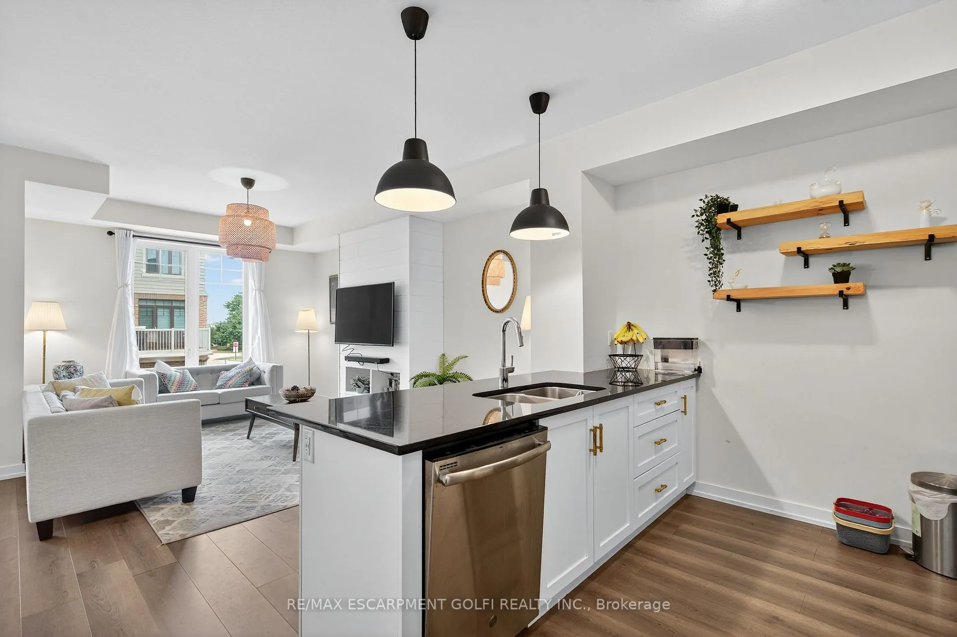 Photo 4 of Unit 21, 288 Glover Road, Hamilton, Fruitland — HOMEH
