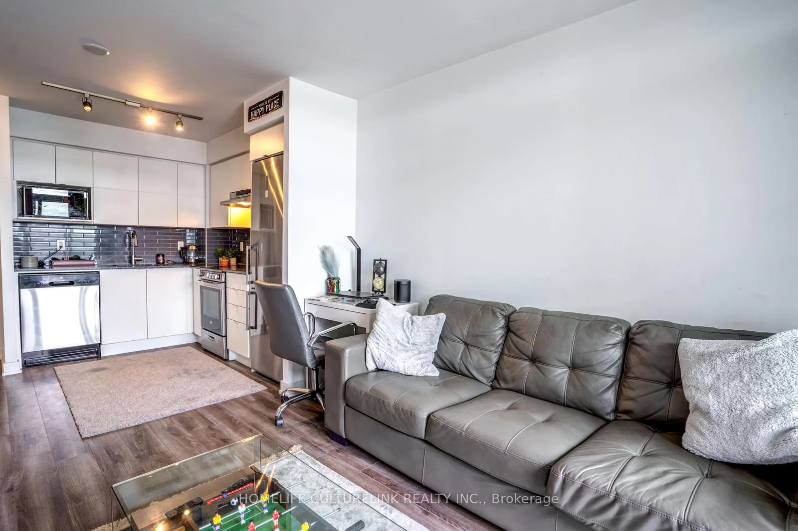 Photo 12 of Unit 1220, 120 Varna Drive E, Toronto, Englemount-Lawrence — HOMEH