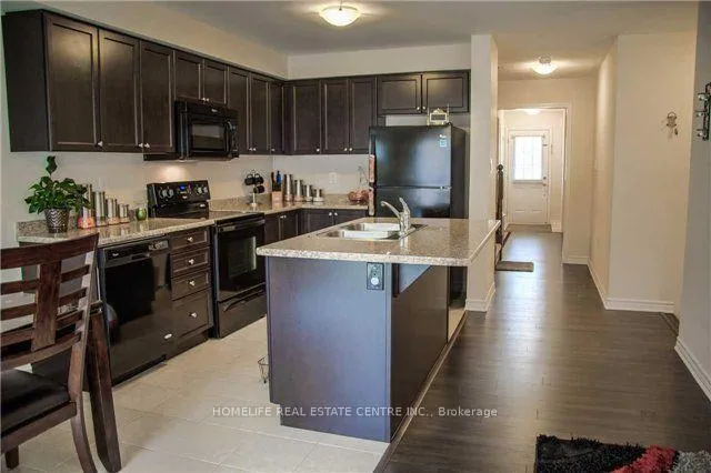 Photo 5 of 45 Lothbury Drive, Brampton, Northwest Brampton — HOMEH