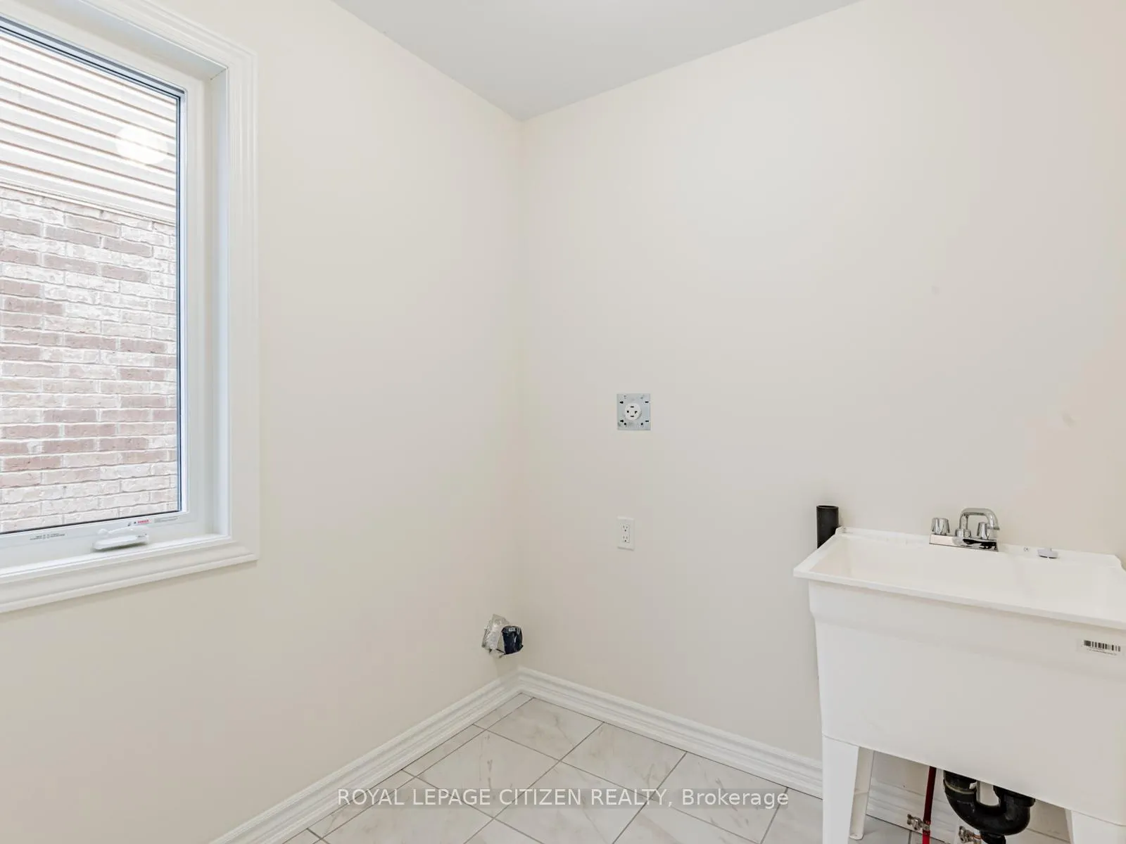 Photo 21 of 5 Wayne Allision Drive, Georgina Islands, Georgina Island — HOMEH