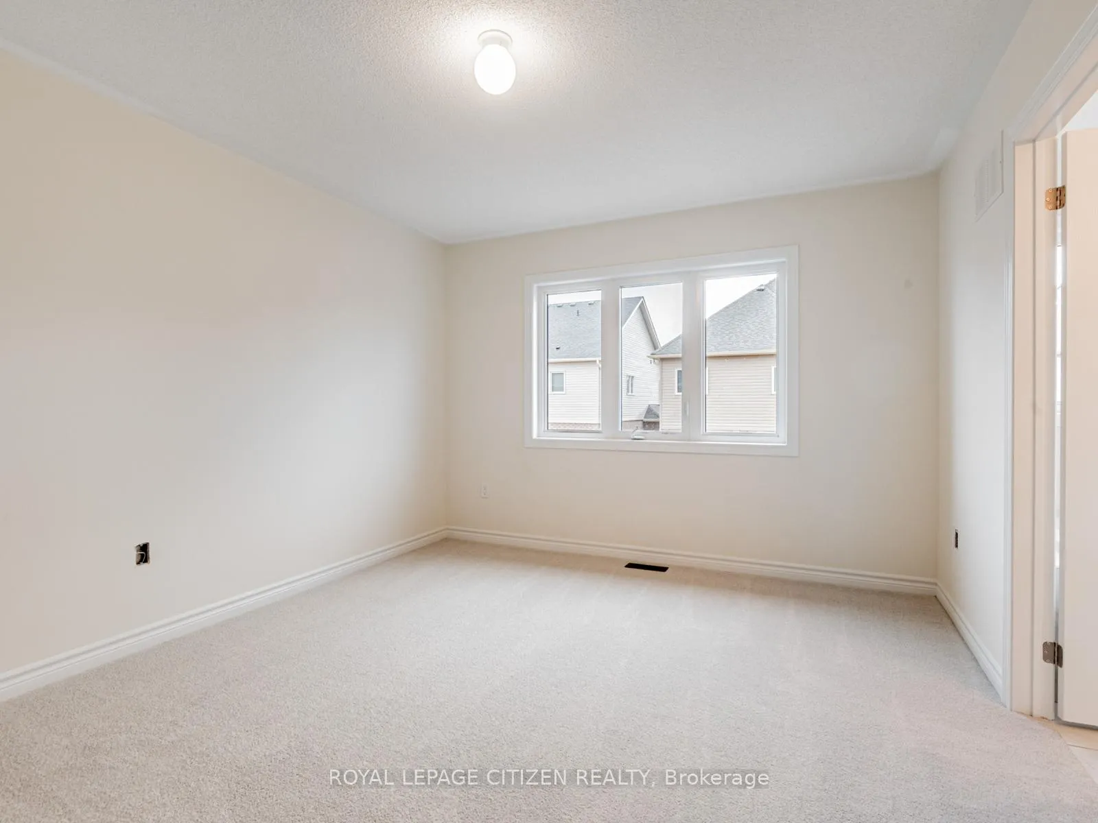 Photo 31 of 5 Wayne Allision Drive, Georgina Islands, Georgina Island — HOMEH