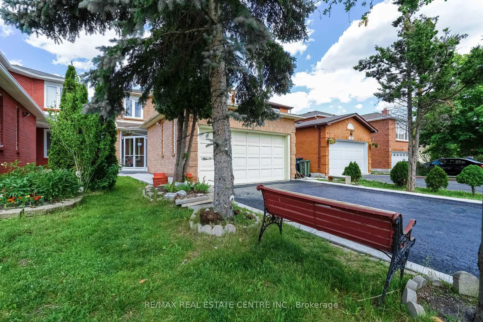 Photo 5 of 48 Cortez Court, Brampton, Northwood Park — HOMEH