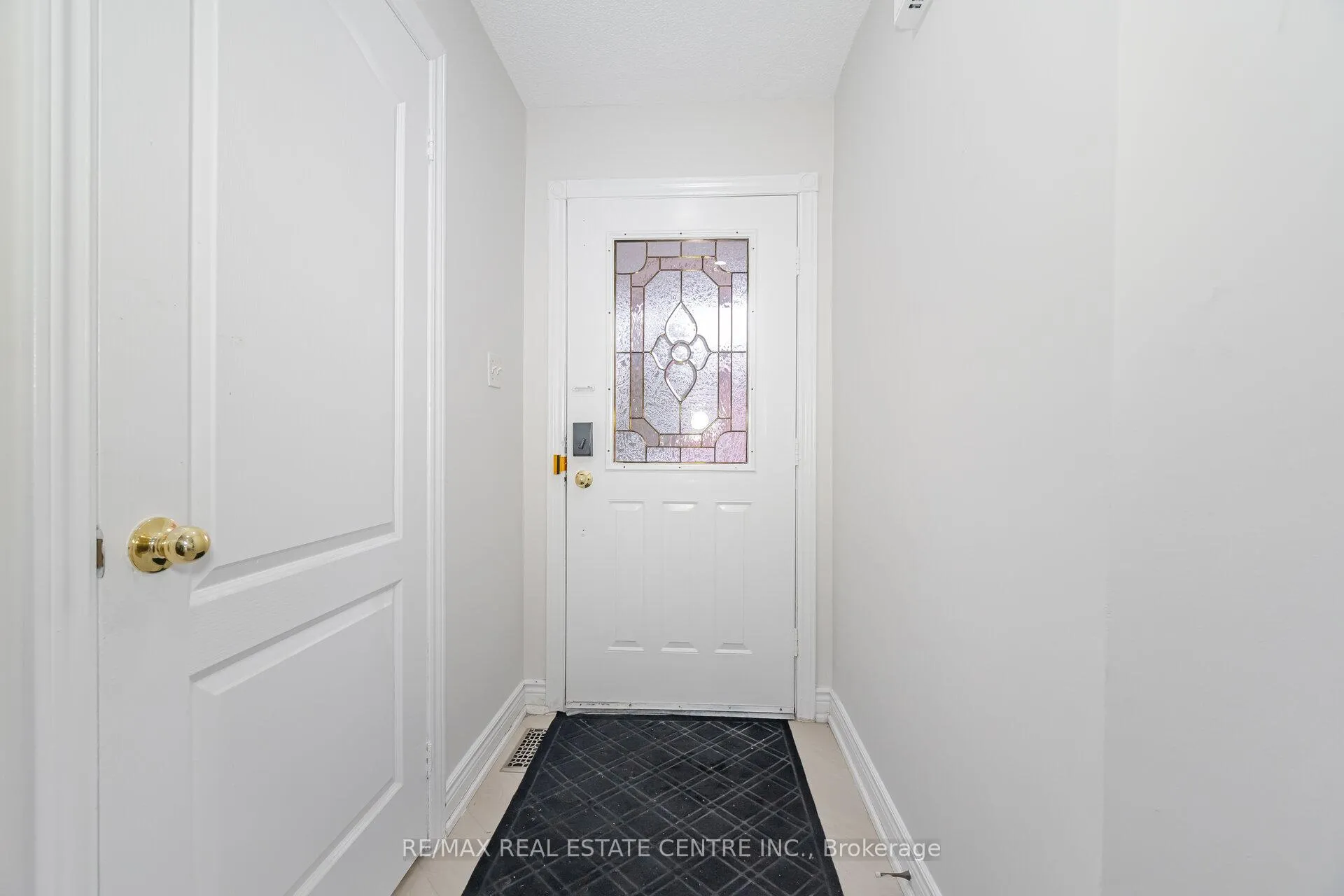 Photo 7 of 48 Cortez Court, Brampton, Northwood Park — HOMEH