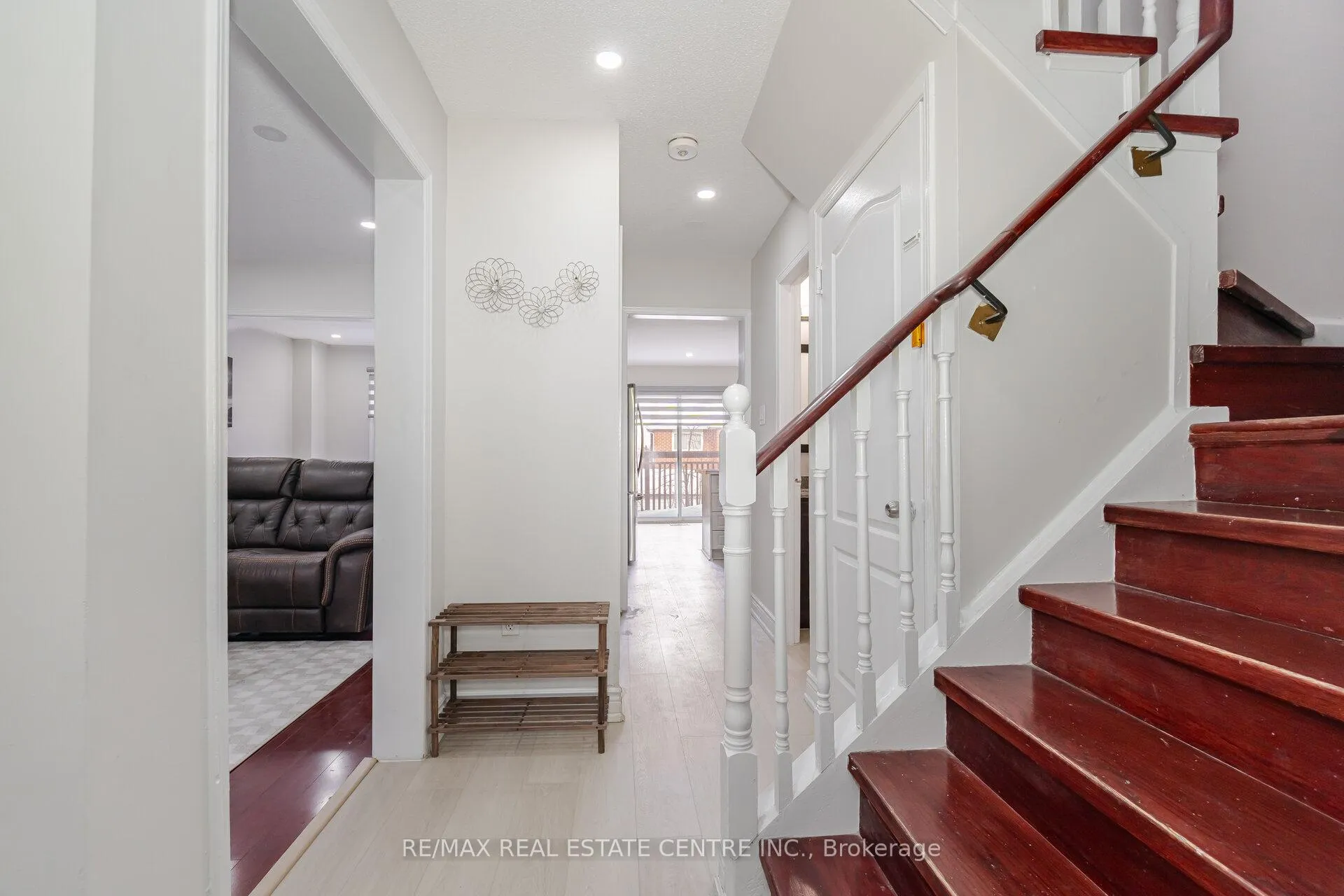 Photo 8 of 48 Cortez Court, Brampton, Northwood Park — HOMEH