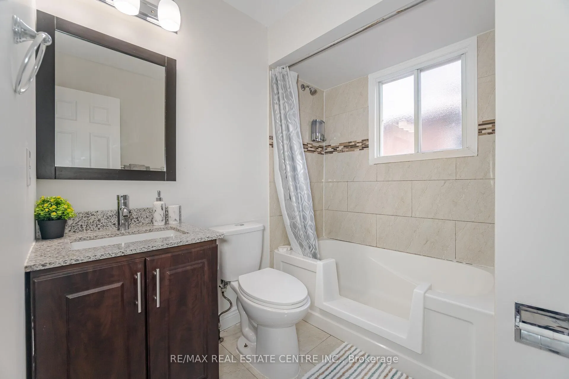 Photo 36 of 48 Cortez Court, Brampton, Northwood Park — HOMEH