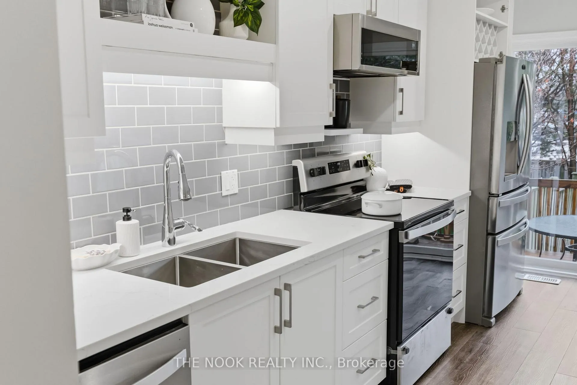 Photo 7 of 43 Short Crescent, Clarington, Courtice — HOMEH