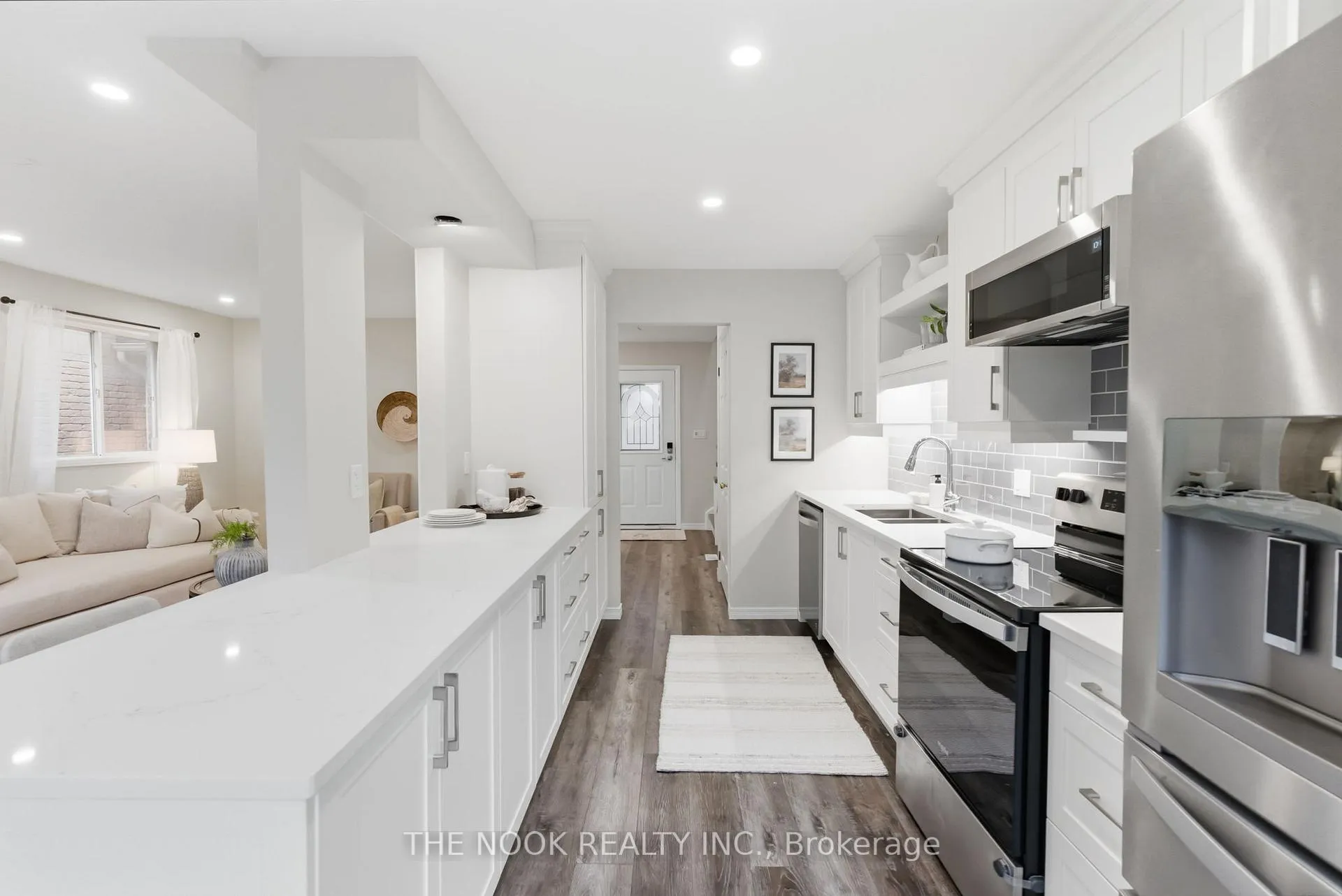 Photo 12 of 43 Short Crescent, Clarington, Courtice — HOMEH