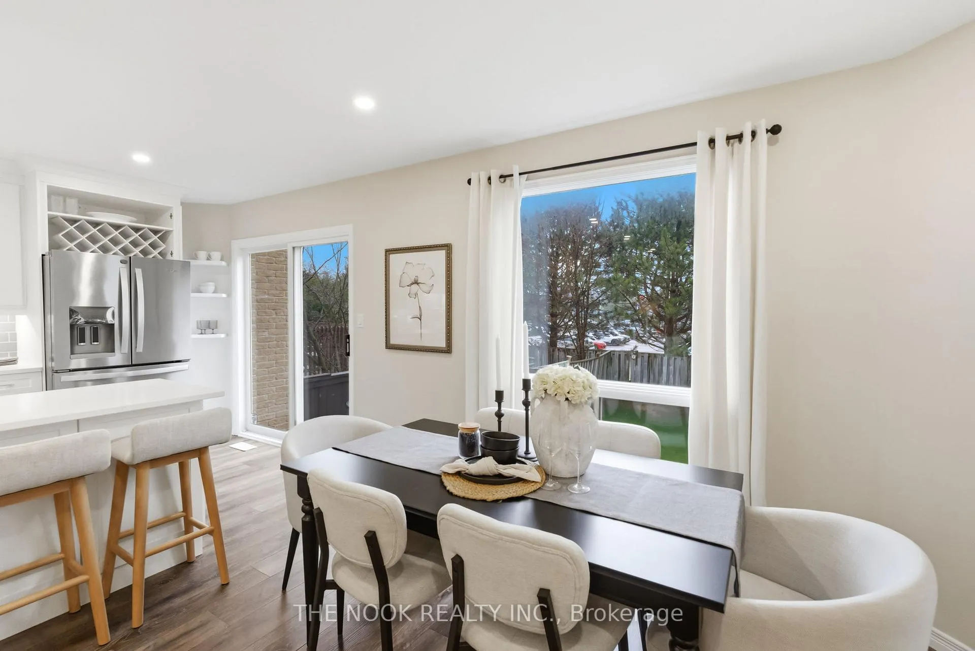 Photo 16 of 43 Short Crescent, Clarington, Courtice — HOMEH