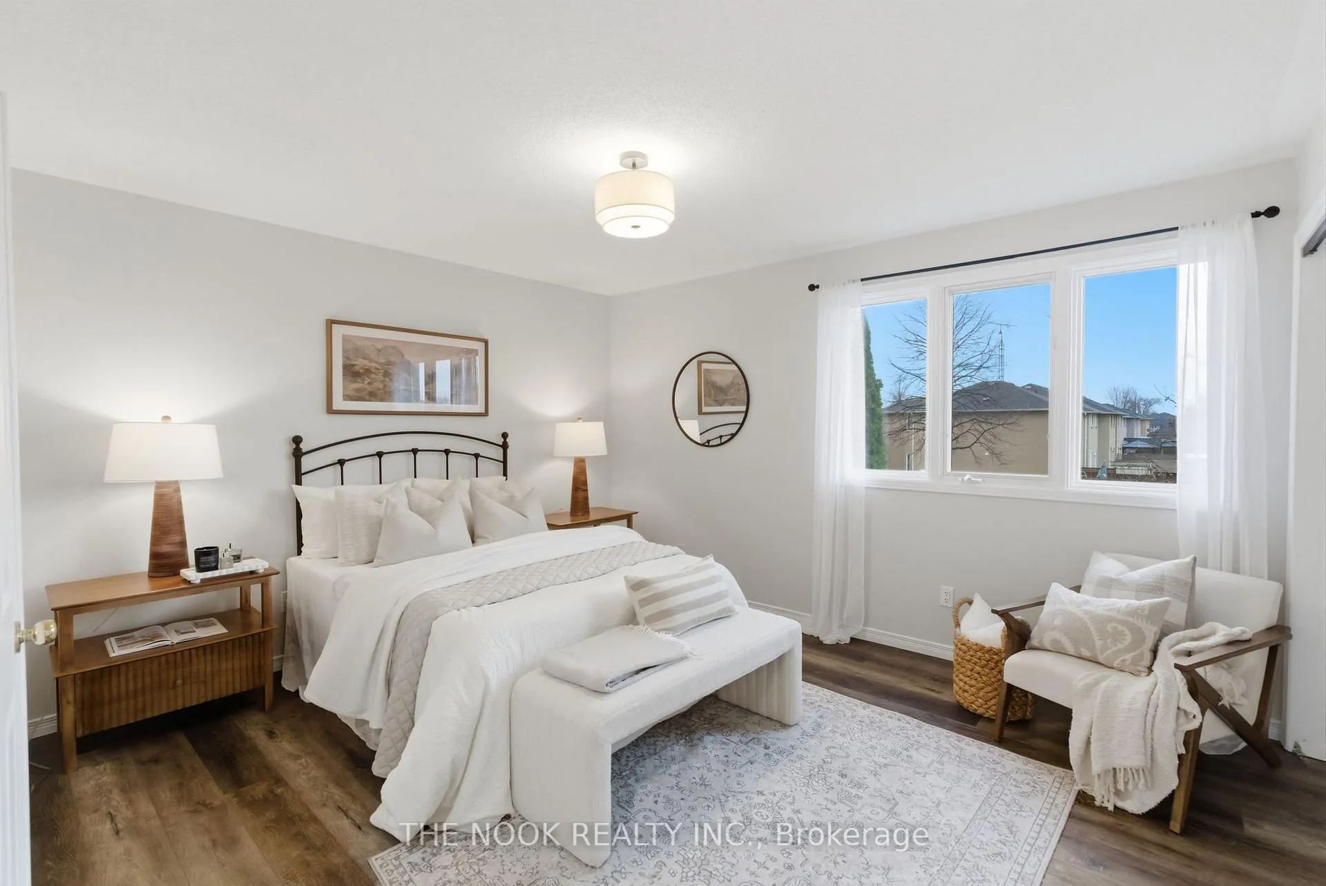 Photo 25 of 43 Short Crescent, Clarington, Courtice — HOMEH