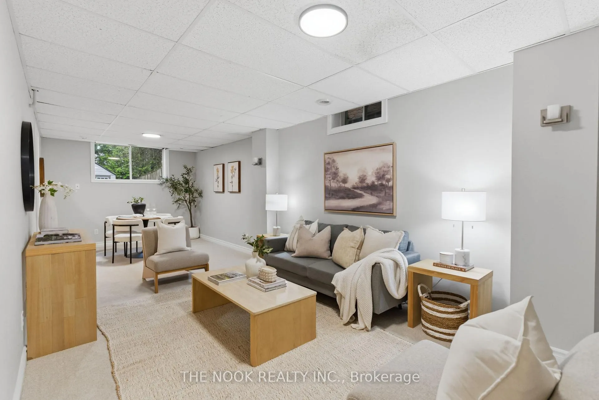 Photo 37 of 43 Short Crescent, Clarington, Courtice — HOMEH